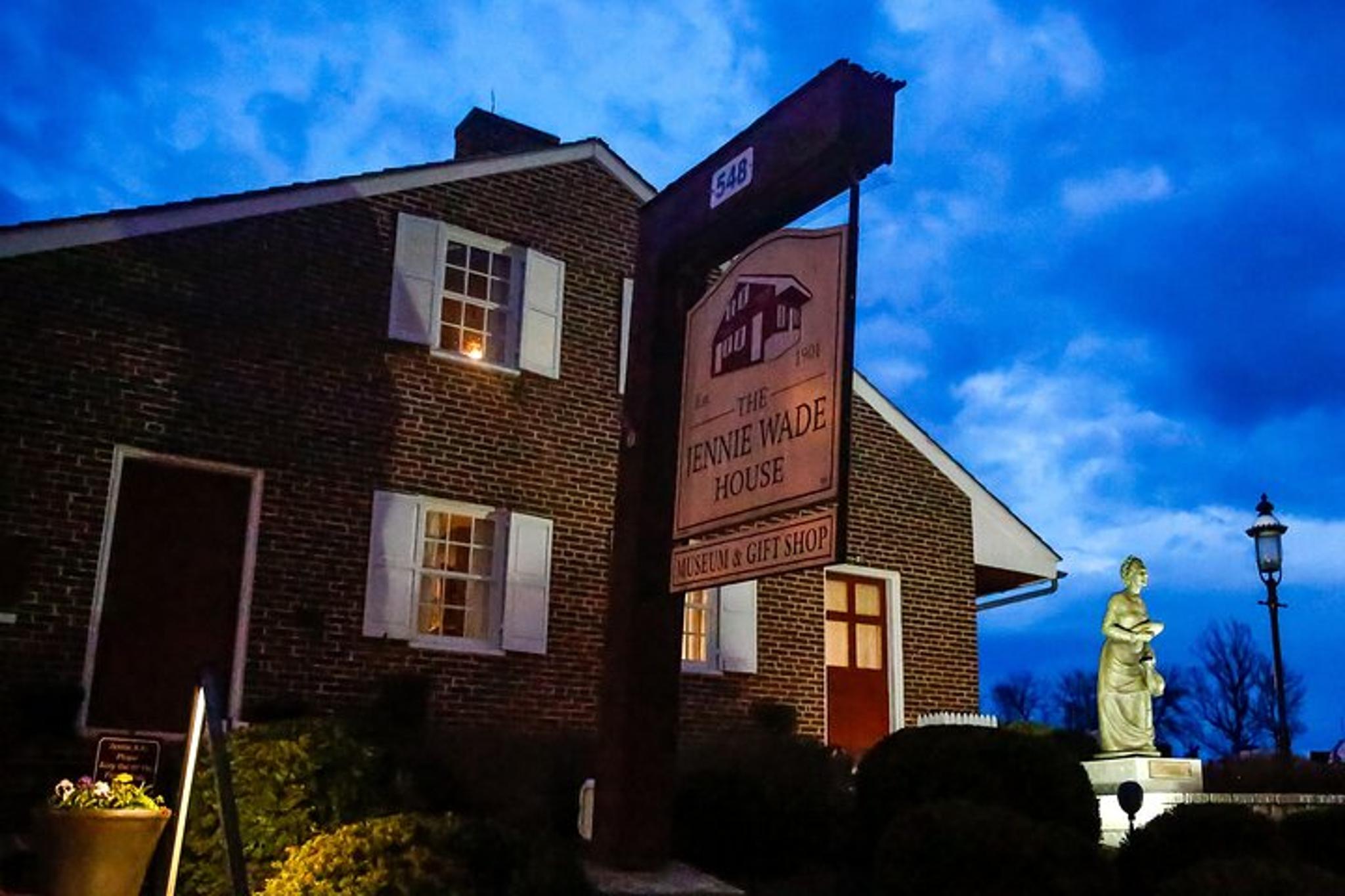 Gettysburg Ghost Night Tour at Jennie Wade House 90 Min