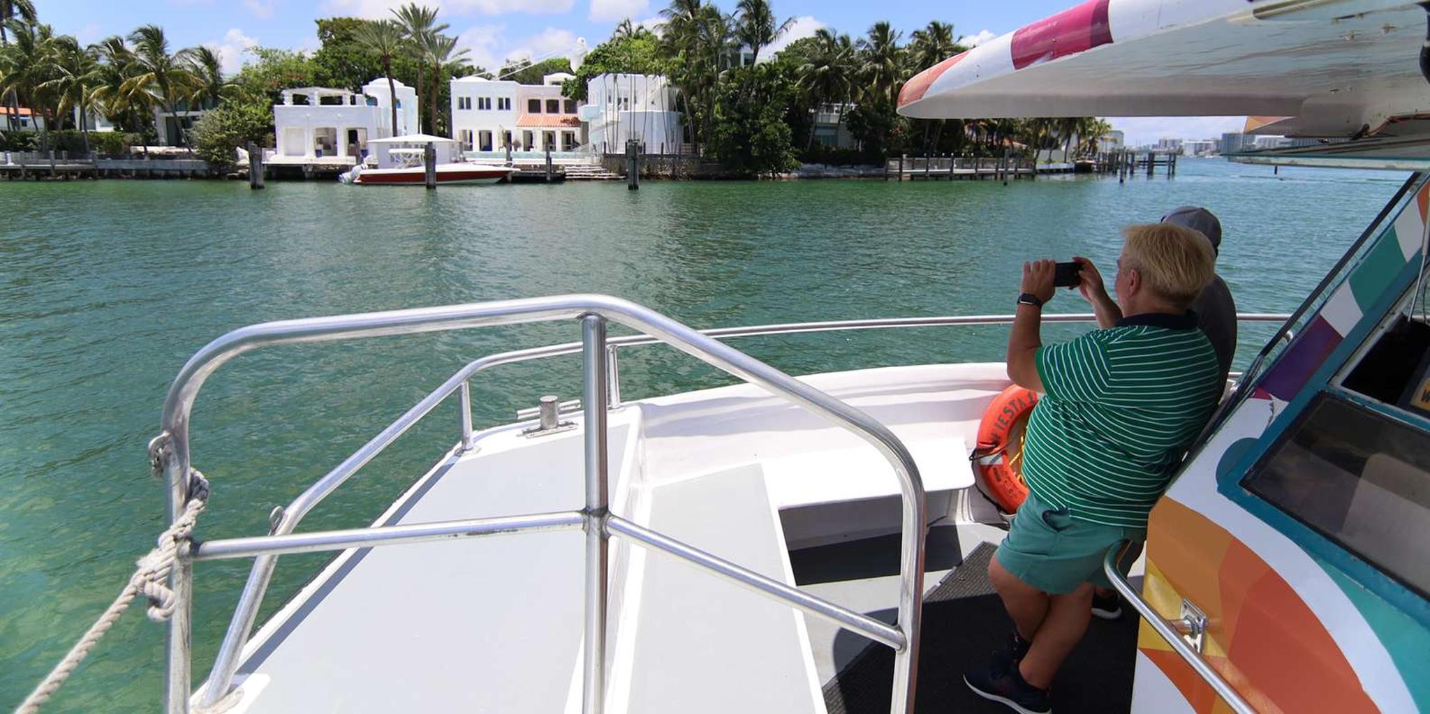 Miami Celebrity Homes Boat Tour - Image 4