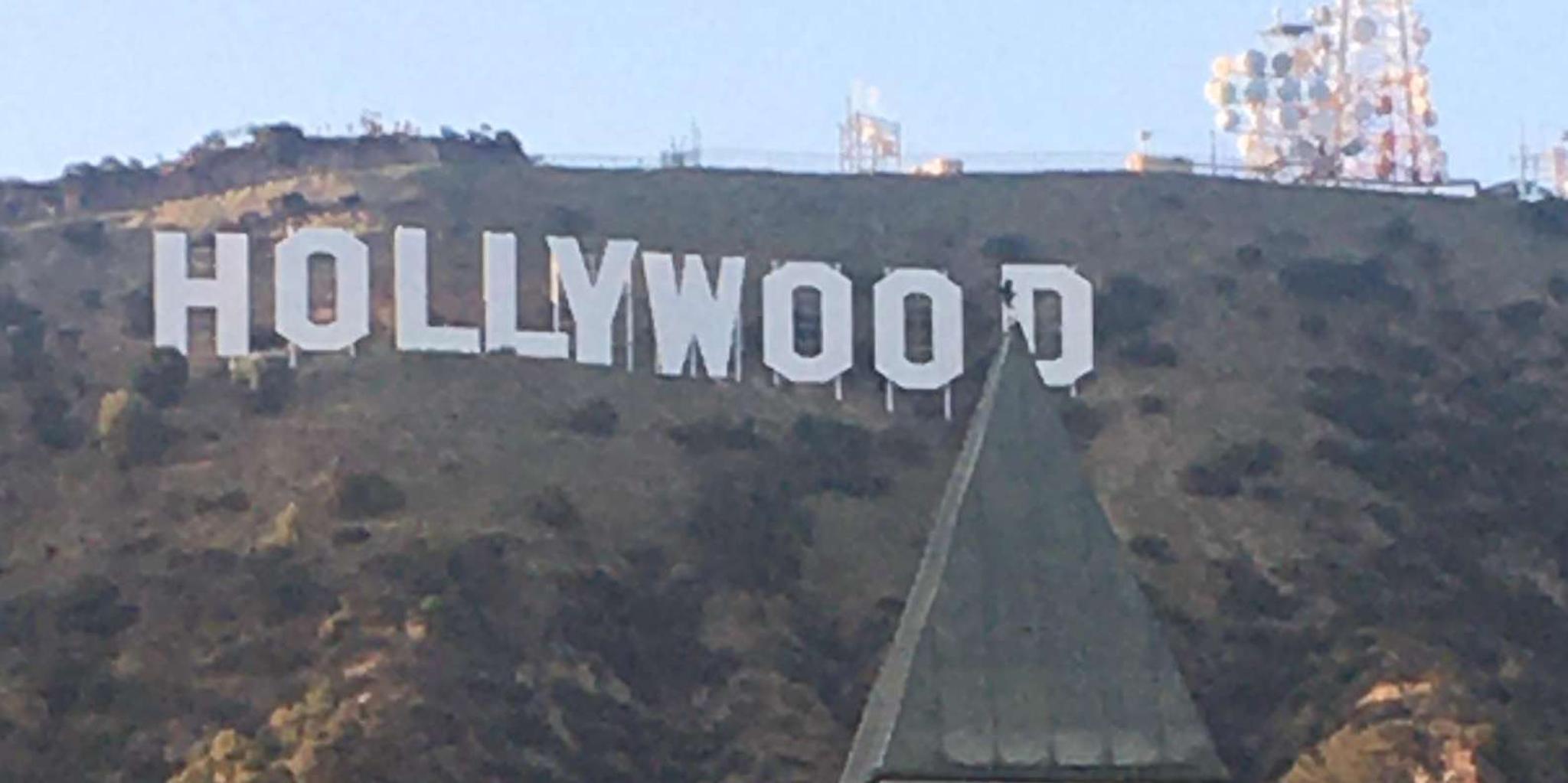 Los Angeles Private Hollywood Sign Hiking Tour - Image 4