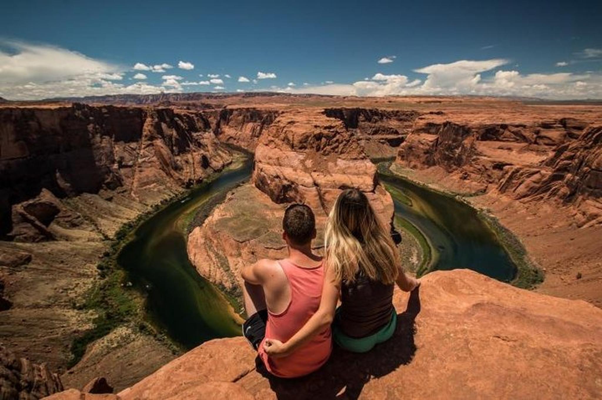 Las Vegas Antelope Canyon and Horseshoe Bend Tour - Image 2