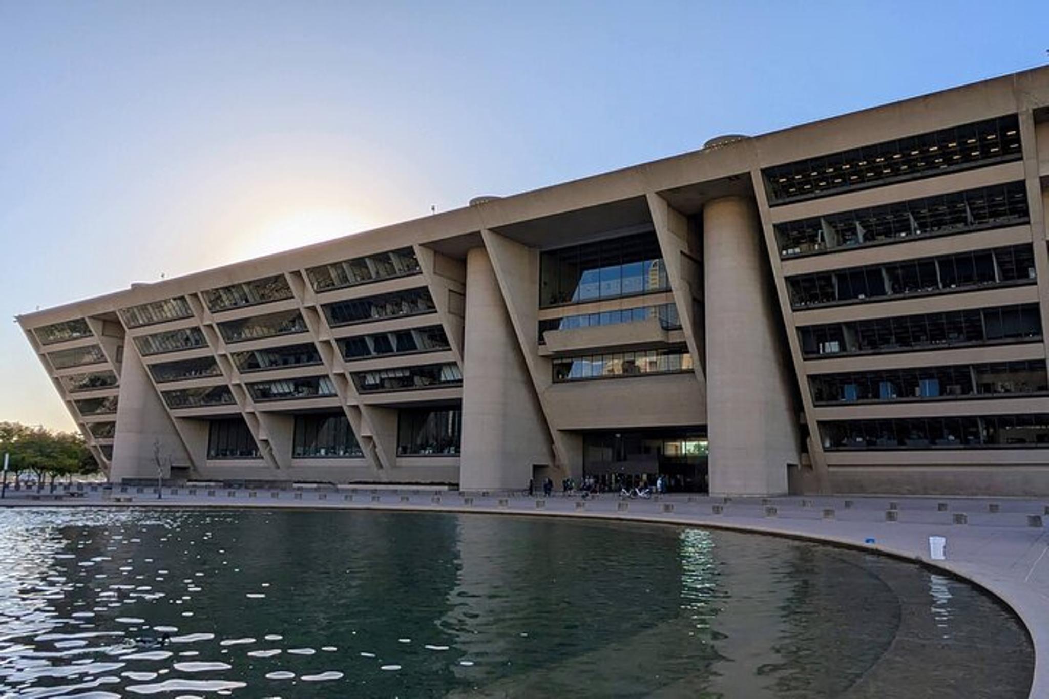 Dallas Scavenger Hunt Walking Tour - Image 3