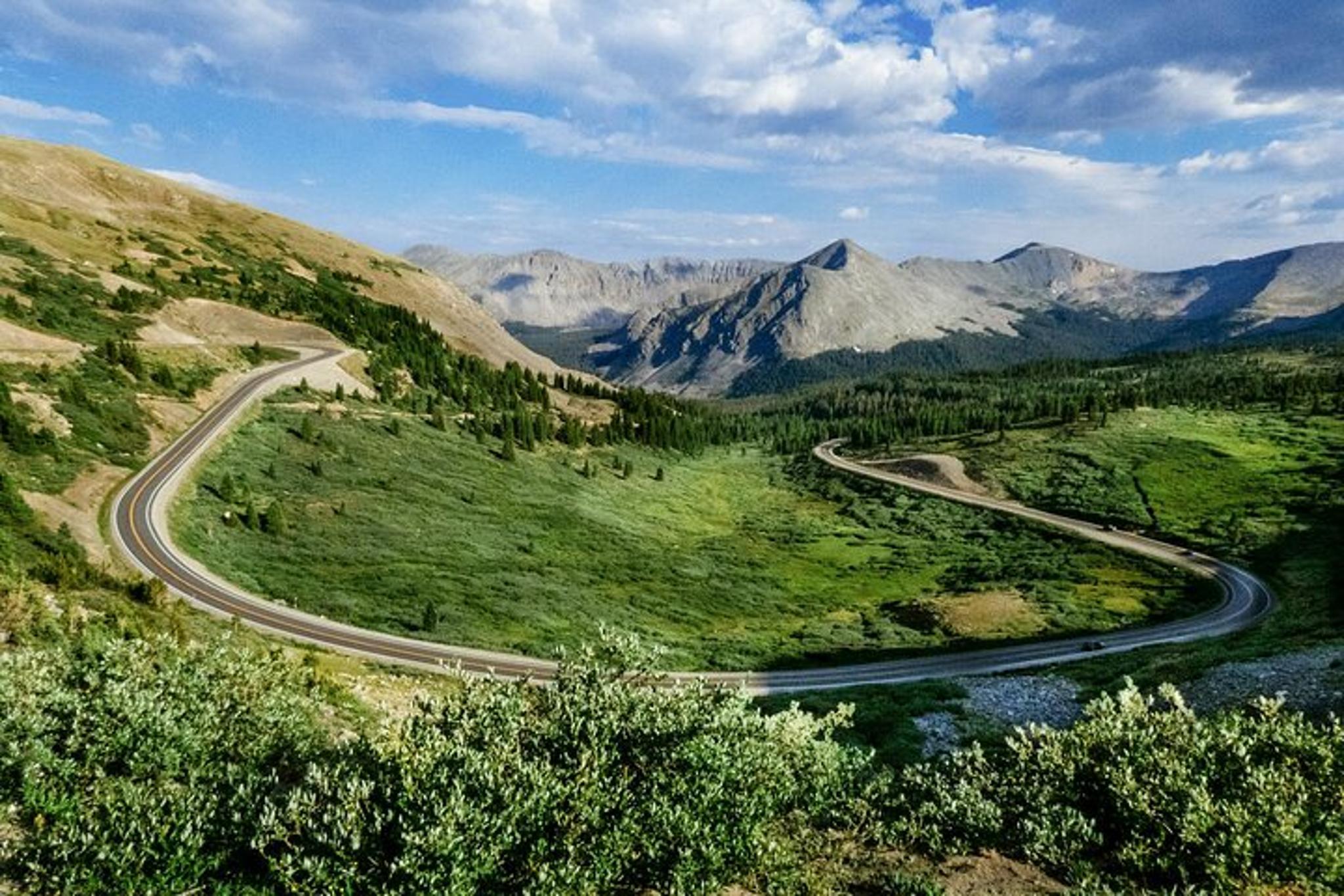 Crested Butte Adventure Tour via Cottonwood Pass