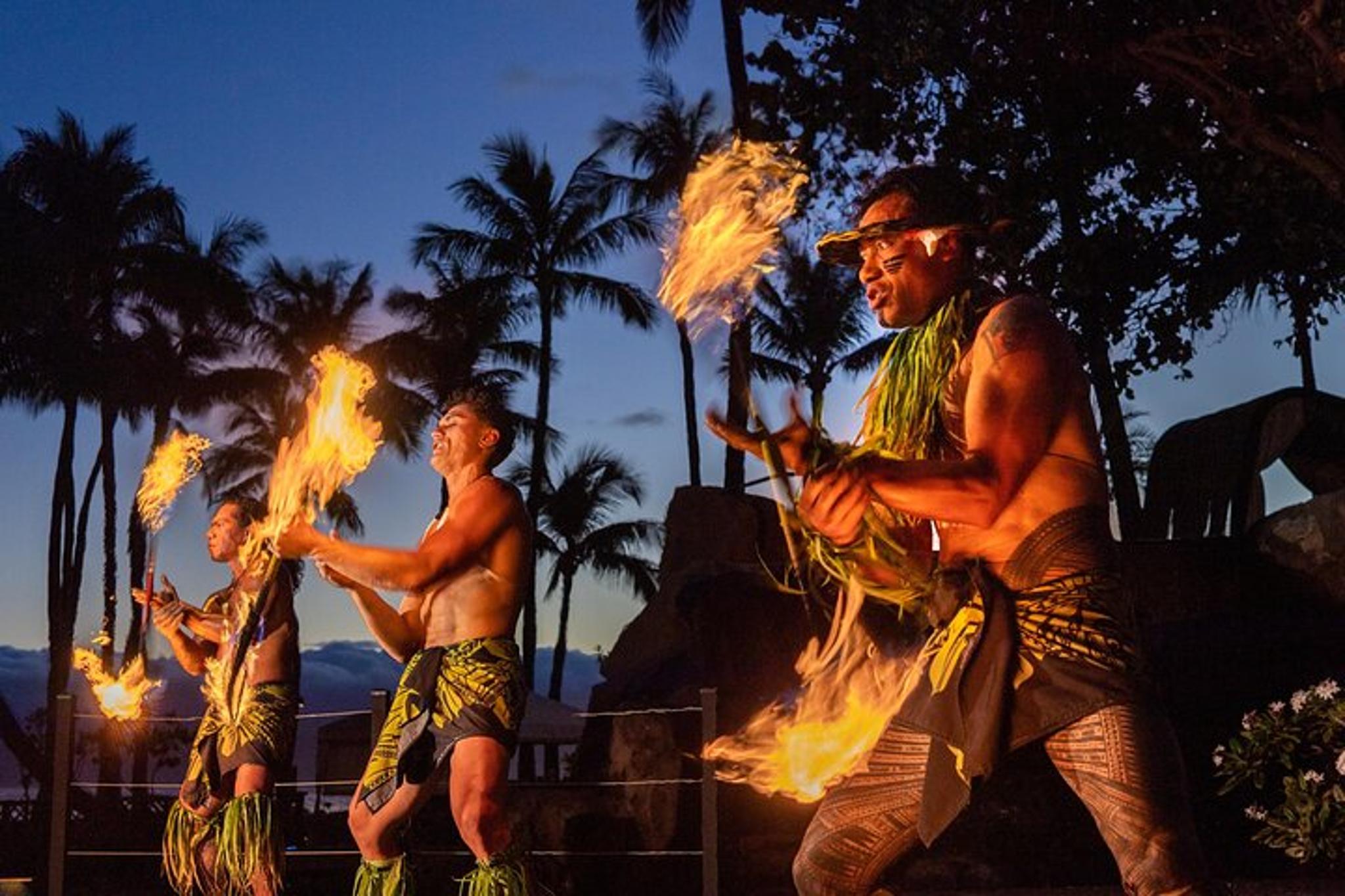 Maui Wailele Luau with Fire and Knife Performance