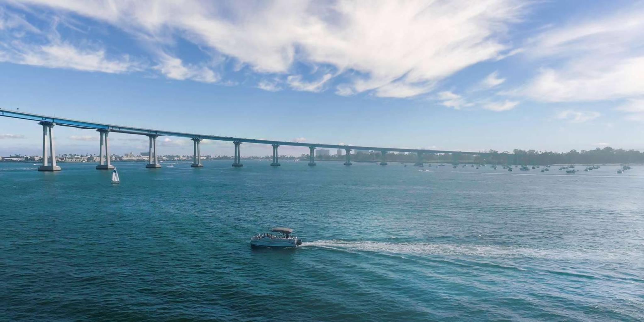 San Diego Pontoon Rental with Captain 2 hr - Image 3
