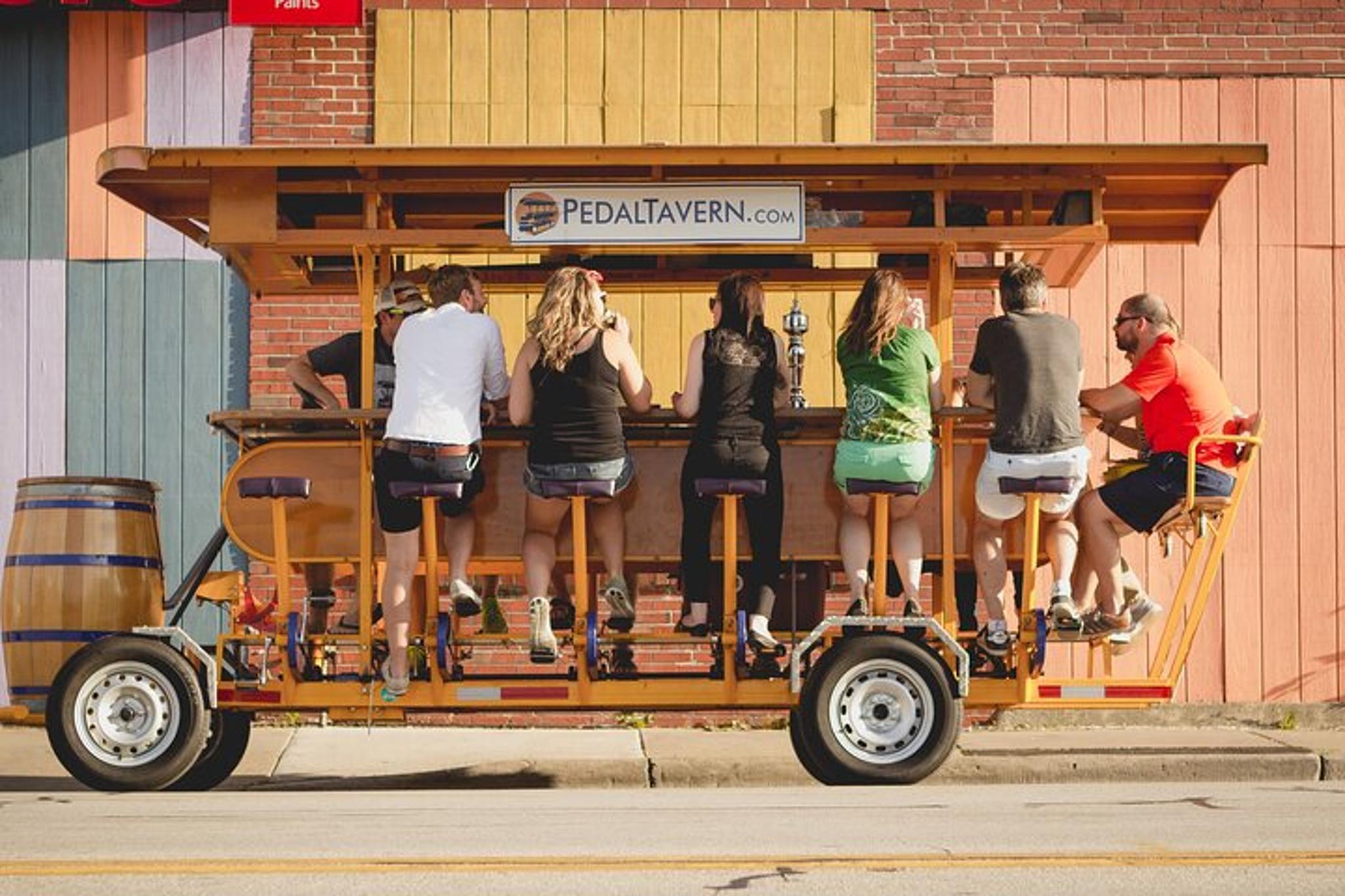 Milwaukee Pedal Tavern Tour - Image 3
