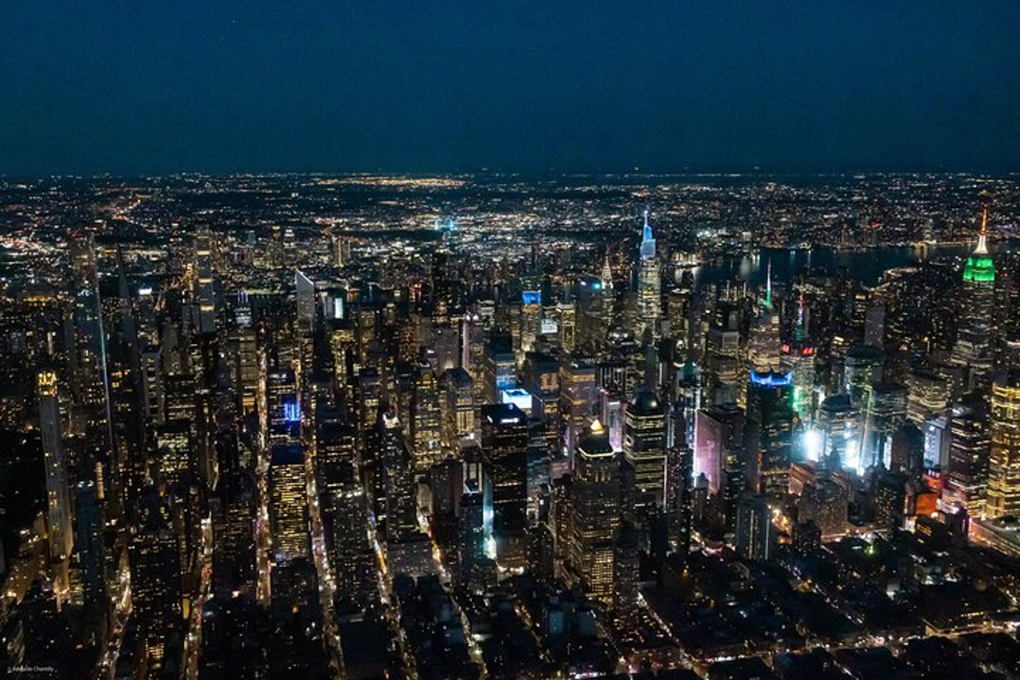 New York City Helicopter Tour for Couples - Image 5