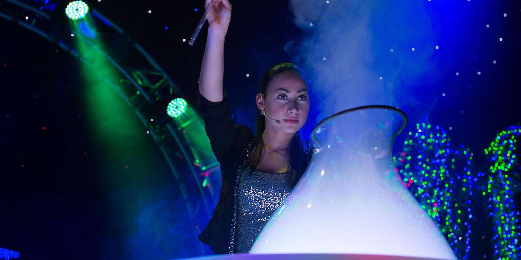New York City Gazillion Bubble Show - Image 4
