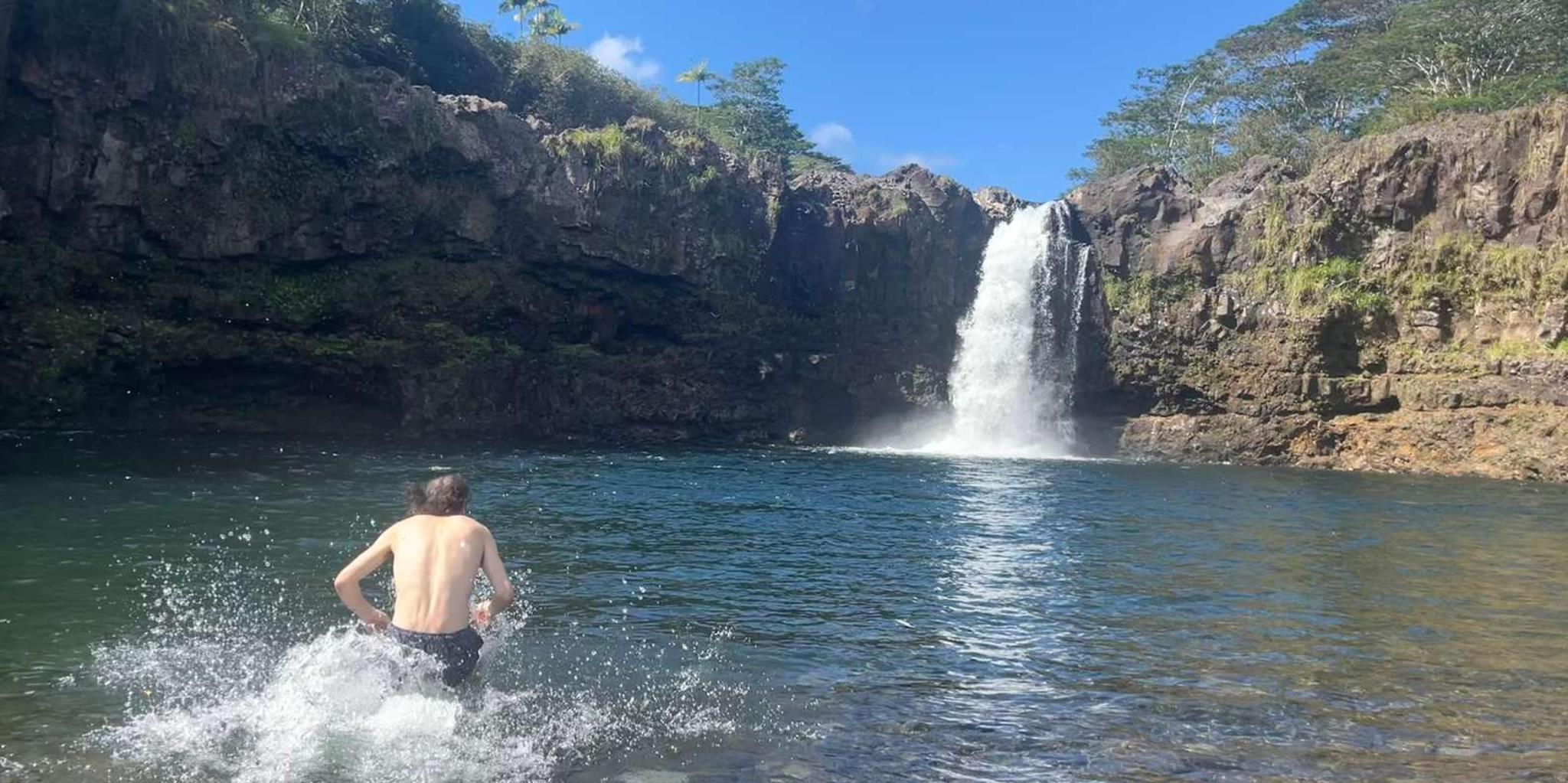 Hilo Waterfall Hike and Swim with Native Hawaiian - Image 3
