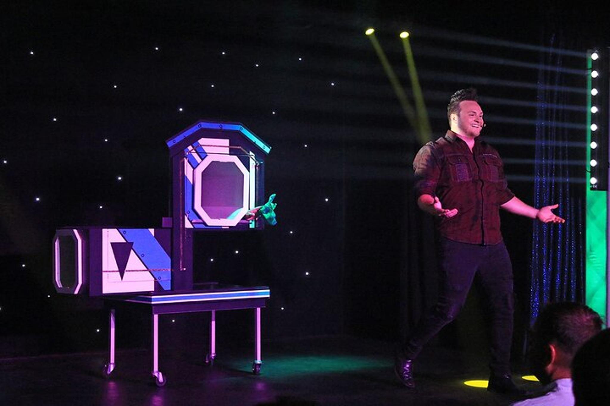 Destin Magic Show with Noah & Heather Wells - Image 2