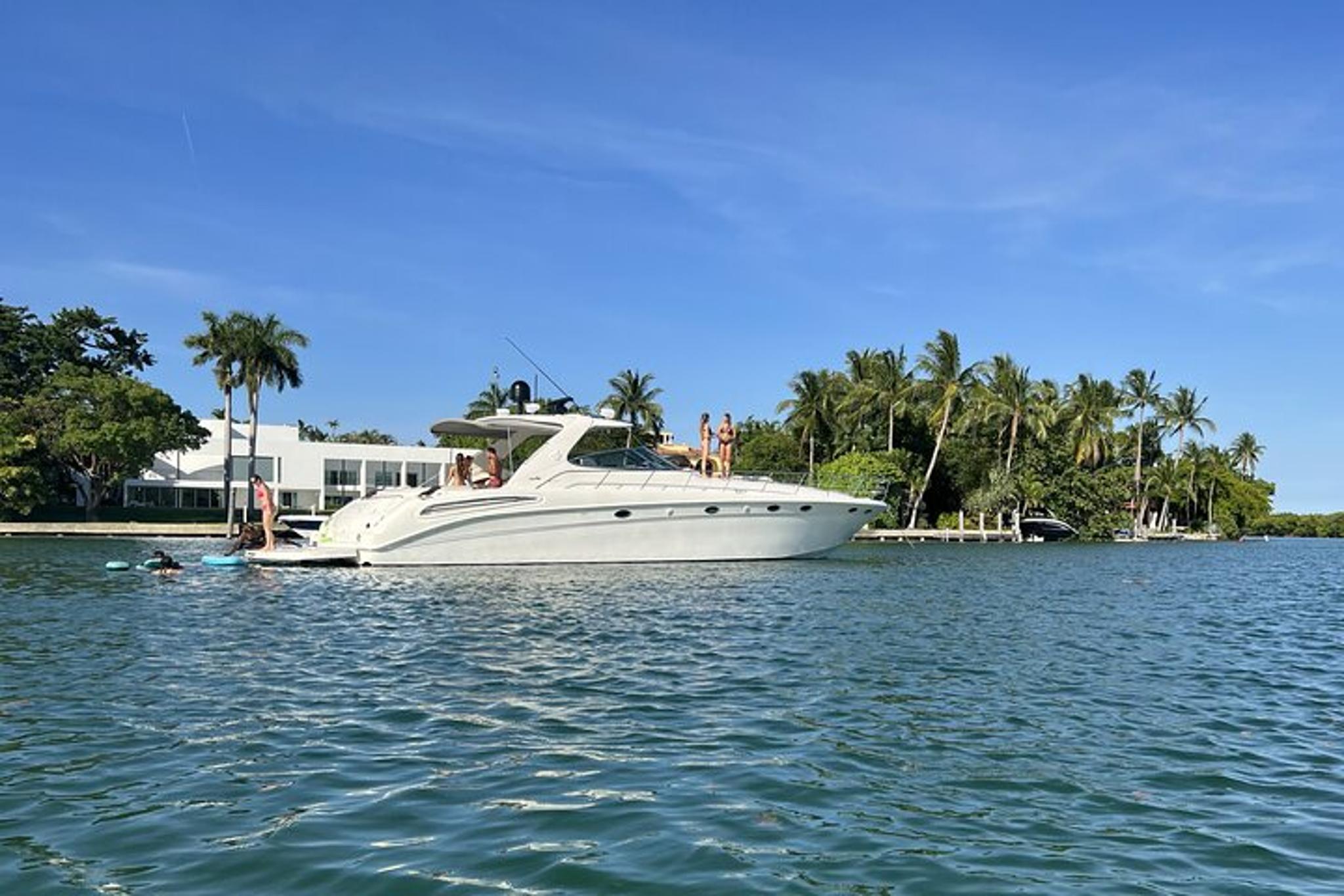 Miami Paddleboard and Yacht Adventure - Image 4