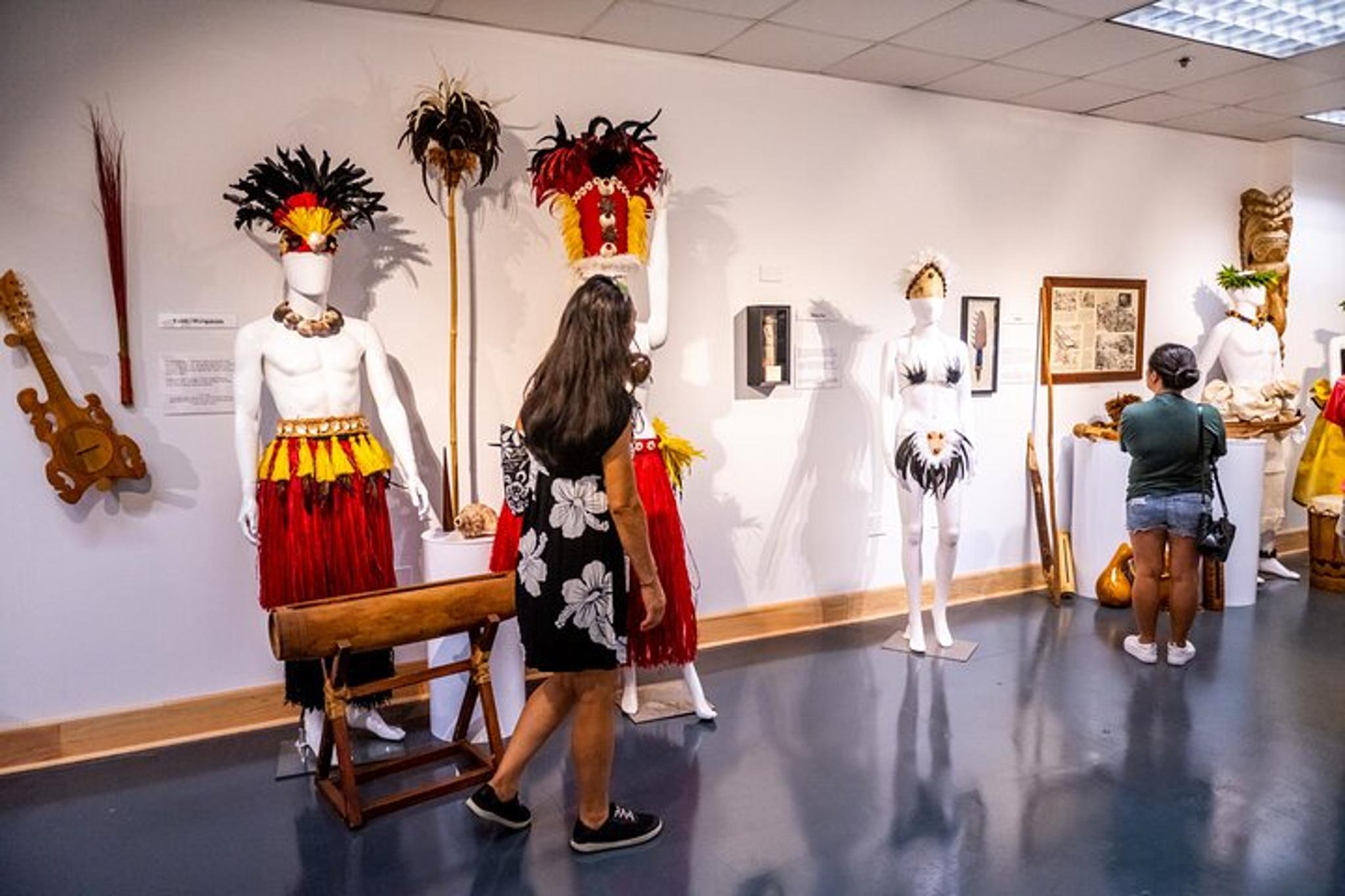 Maui Ti Leaf Bracelet Craft Class - Image 6