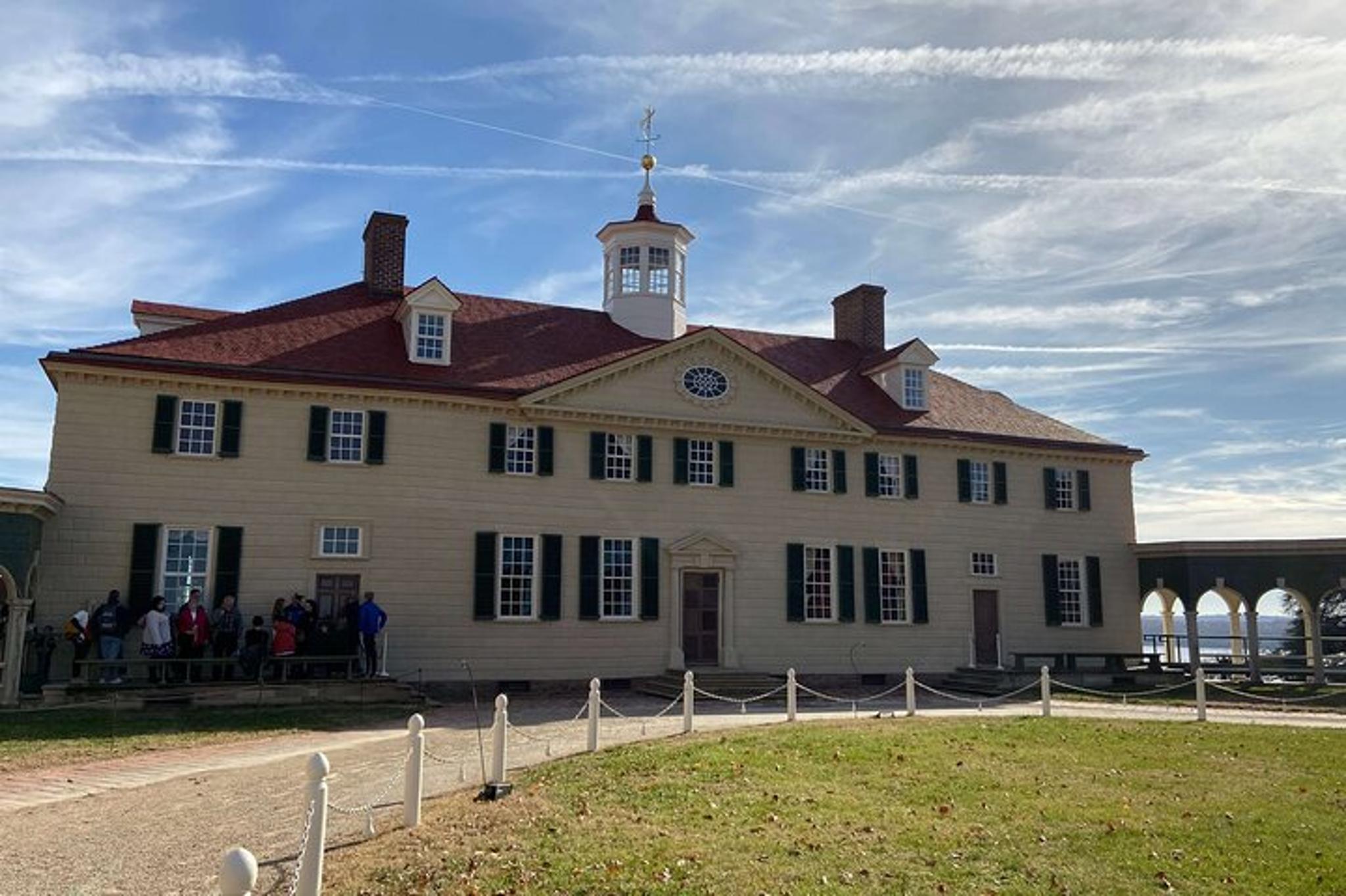 Mount Vernon Private Tour for up to 10 Guests - Image 2