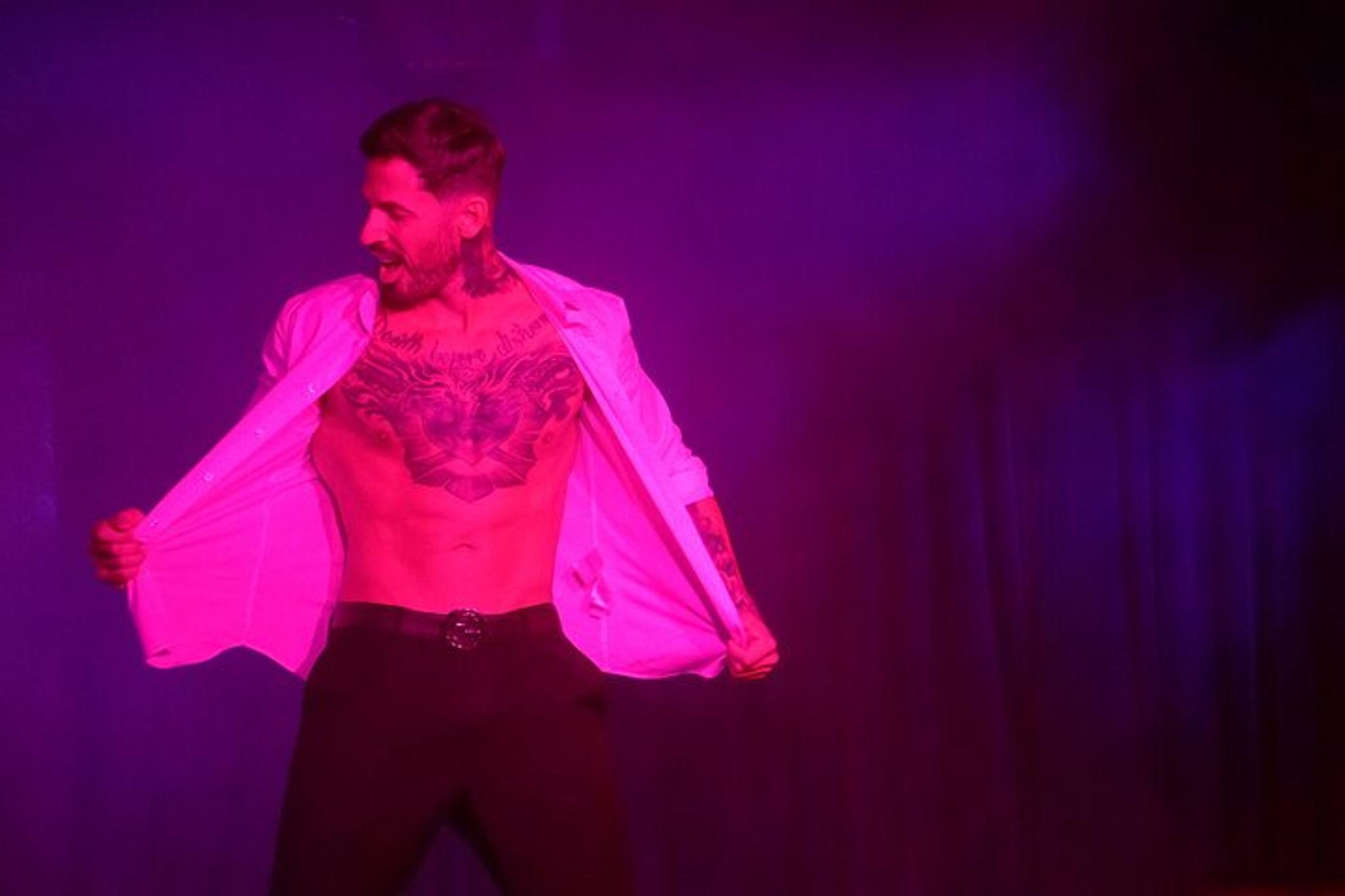 Las Vegas Male Strip Show - Image 6