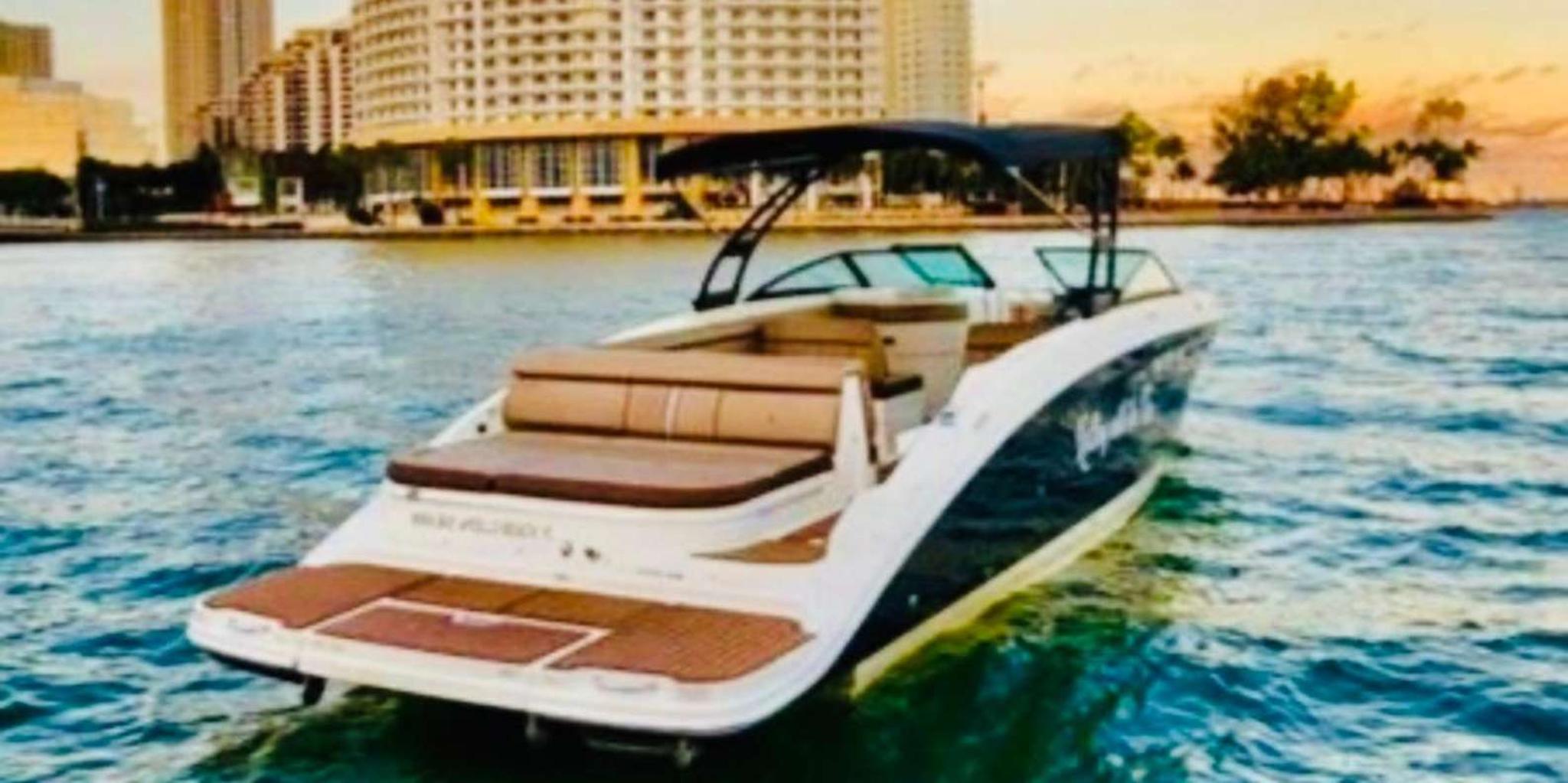 Miami Boat Tour with Champagne - Image 5