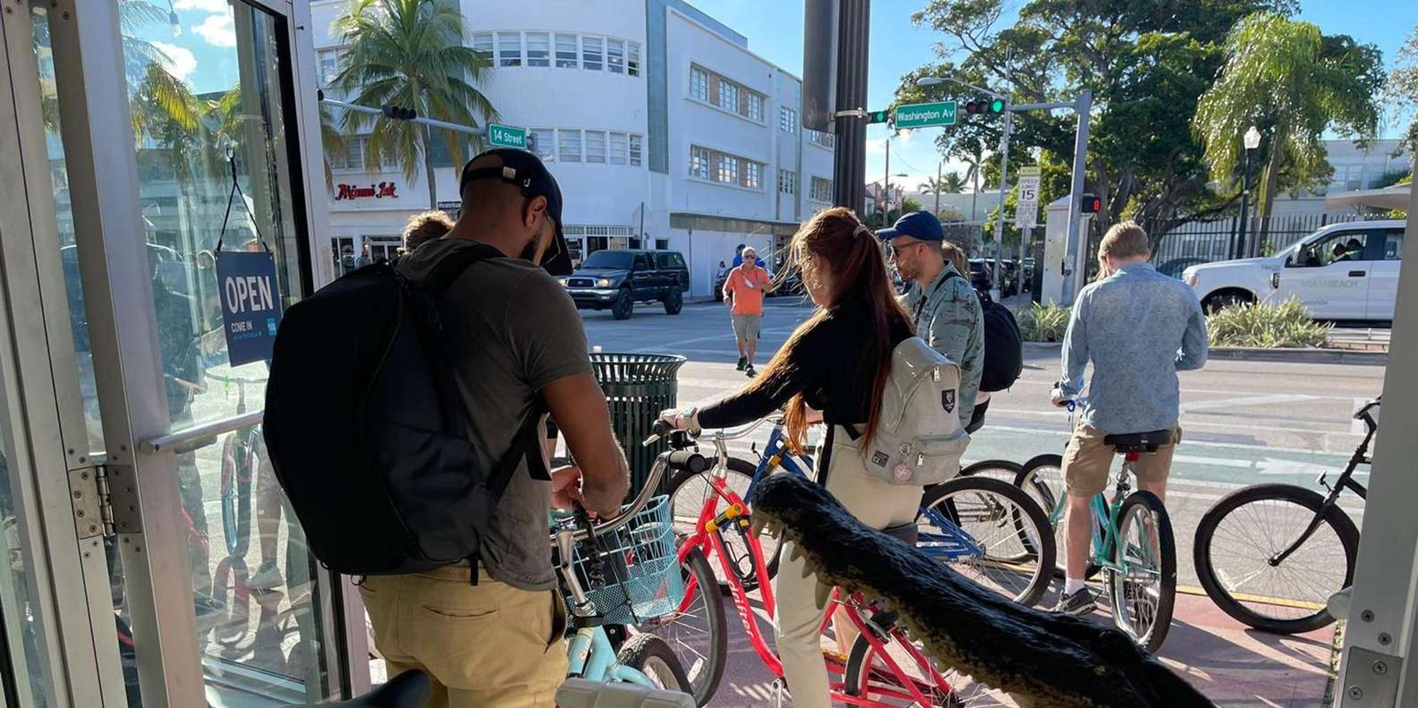 Miami South Beach Architecture and Cultural Bike Tour - Image 6