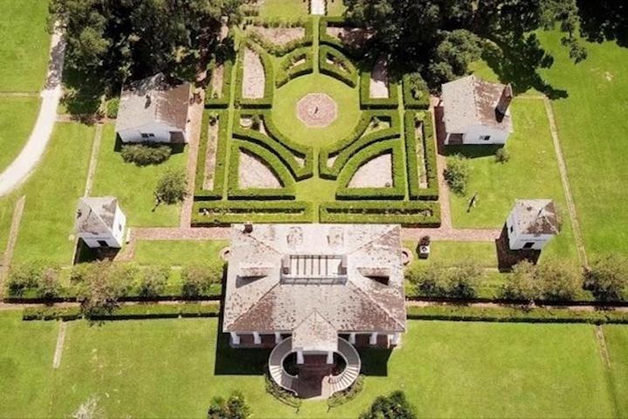 New Orleans City Tour with Evergreen Plantation Access - Image 6