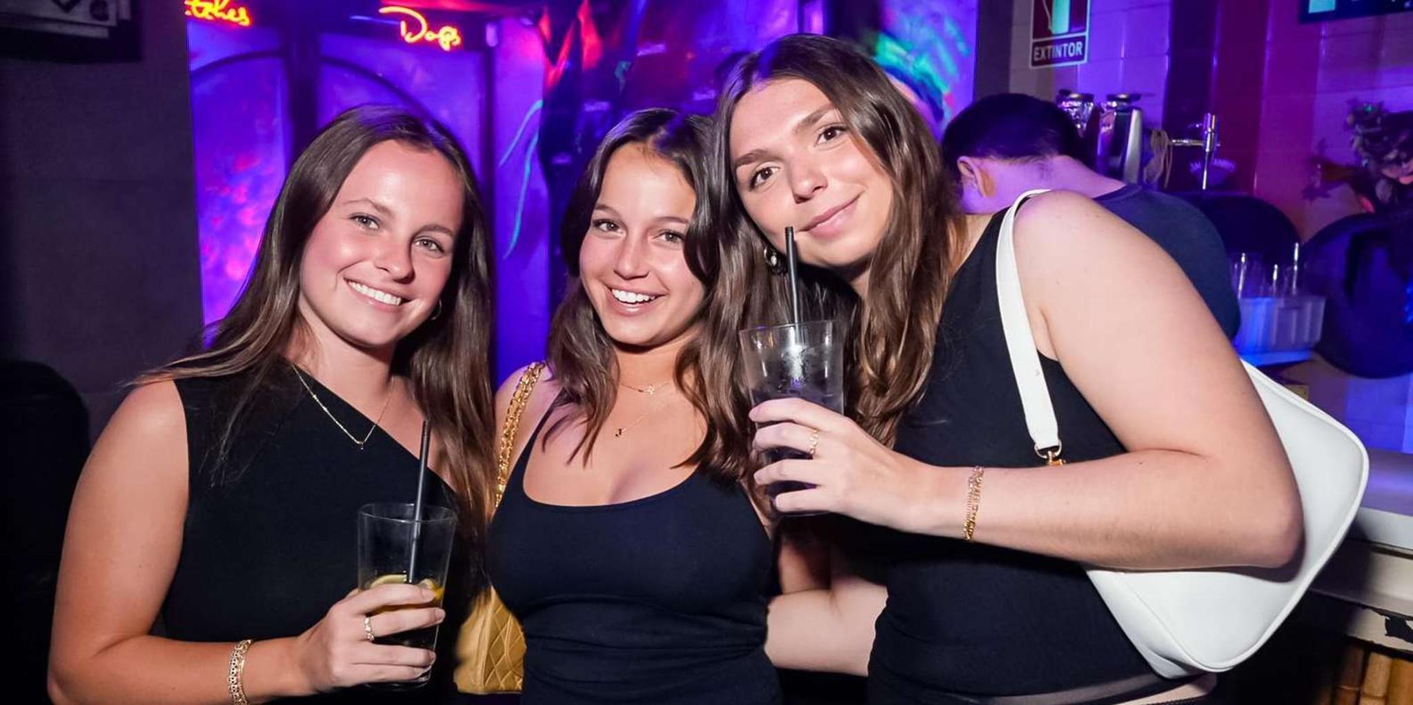 Miami Pub Crawl and Club Entry in Wynwood - Image 3