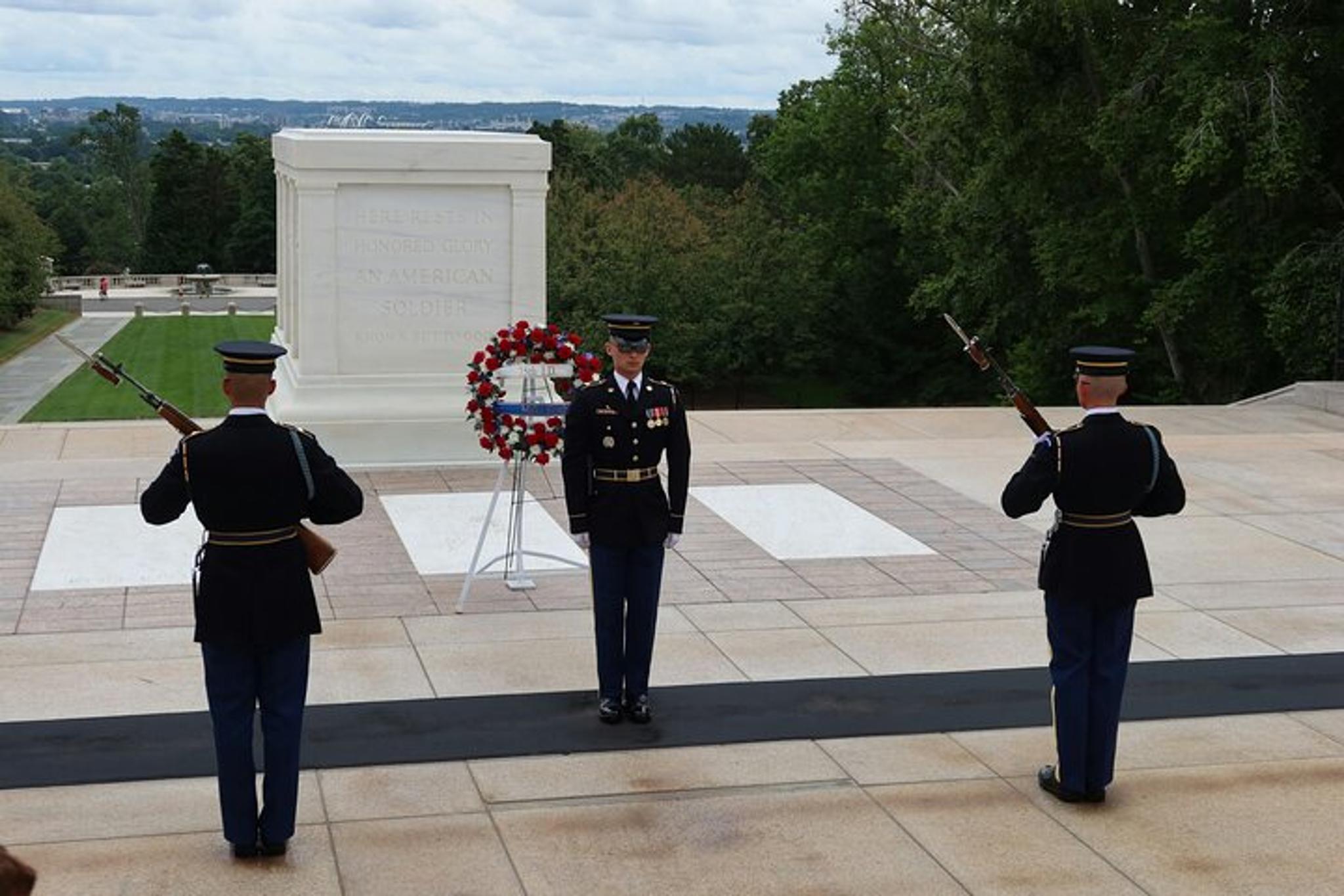 Arlington Cemetery Tour with Guard Ceremony - Image 2