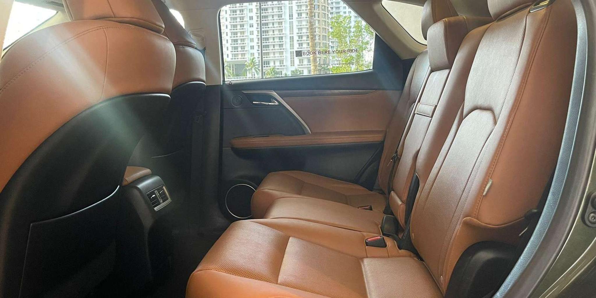 Miami Private SUV Transfer - Image 3