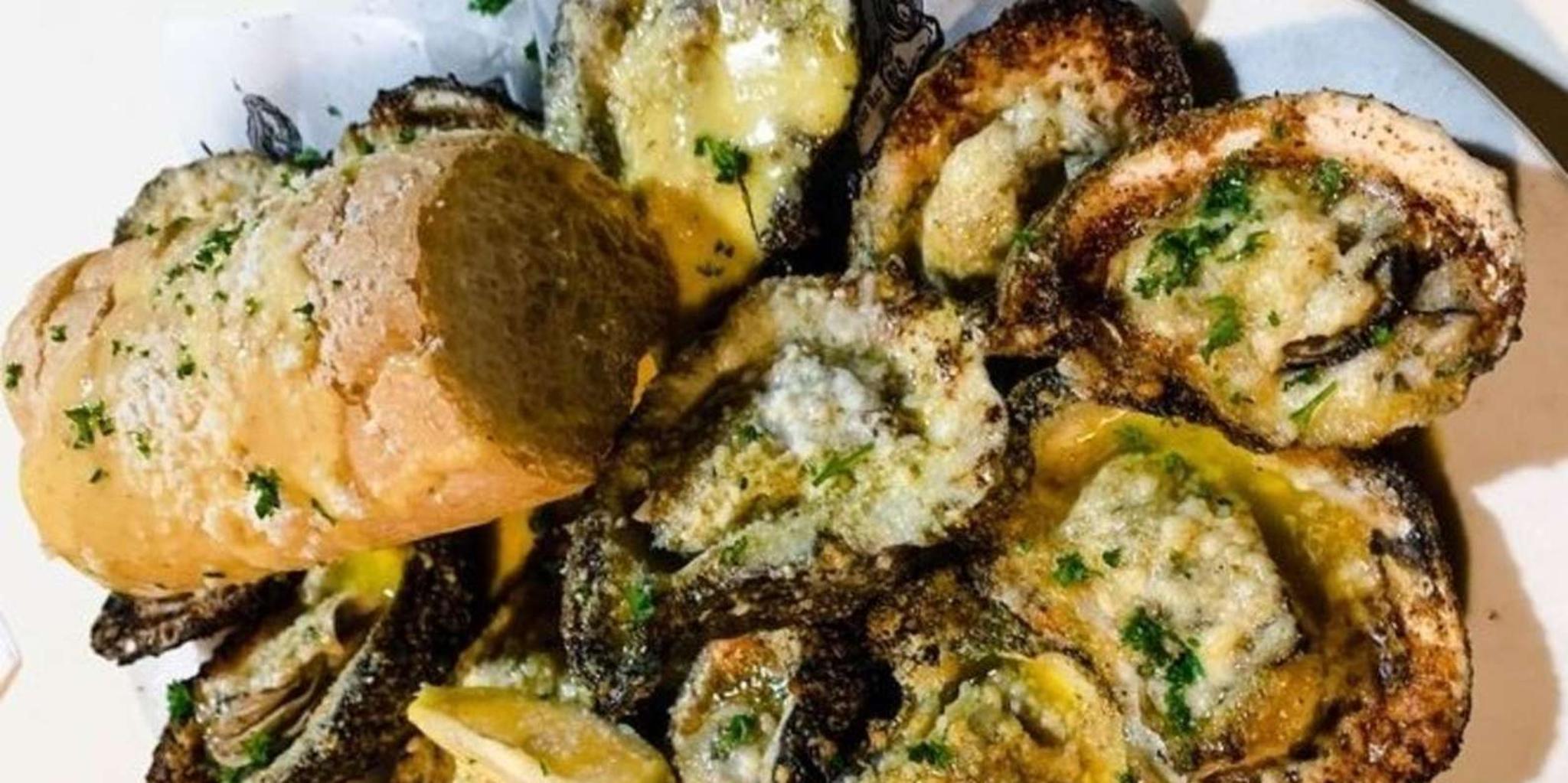 New Orleans Street Food Tour with Local Guide