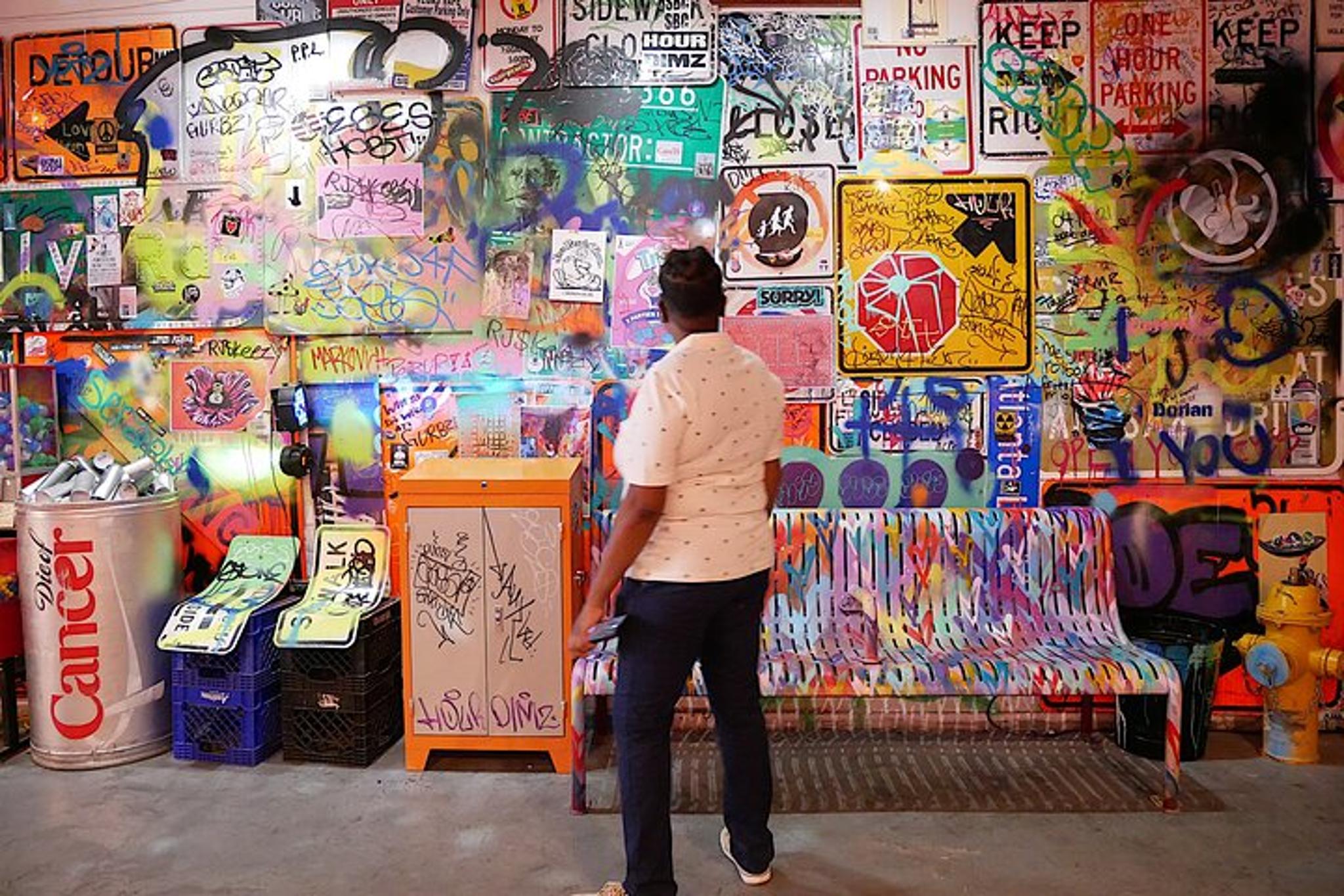 Las Vegas Vintage Shopping Tour with Photos and Lunch - Image 6