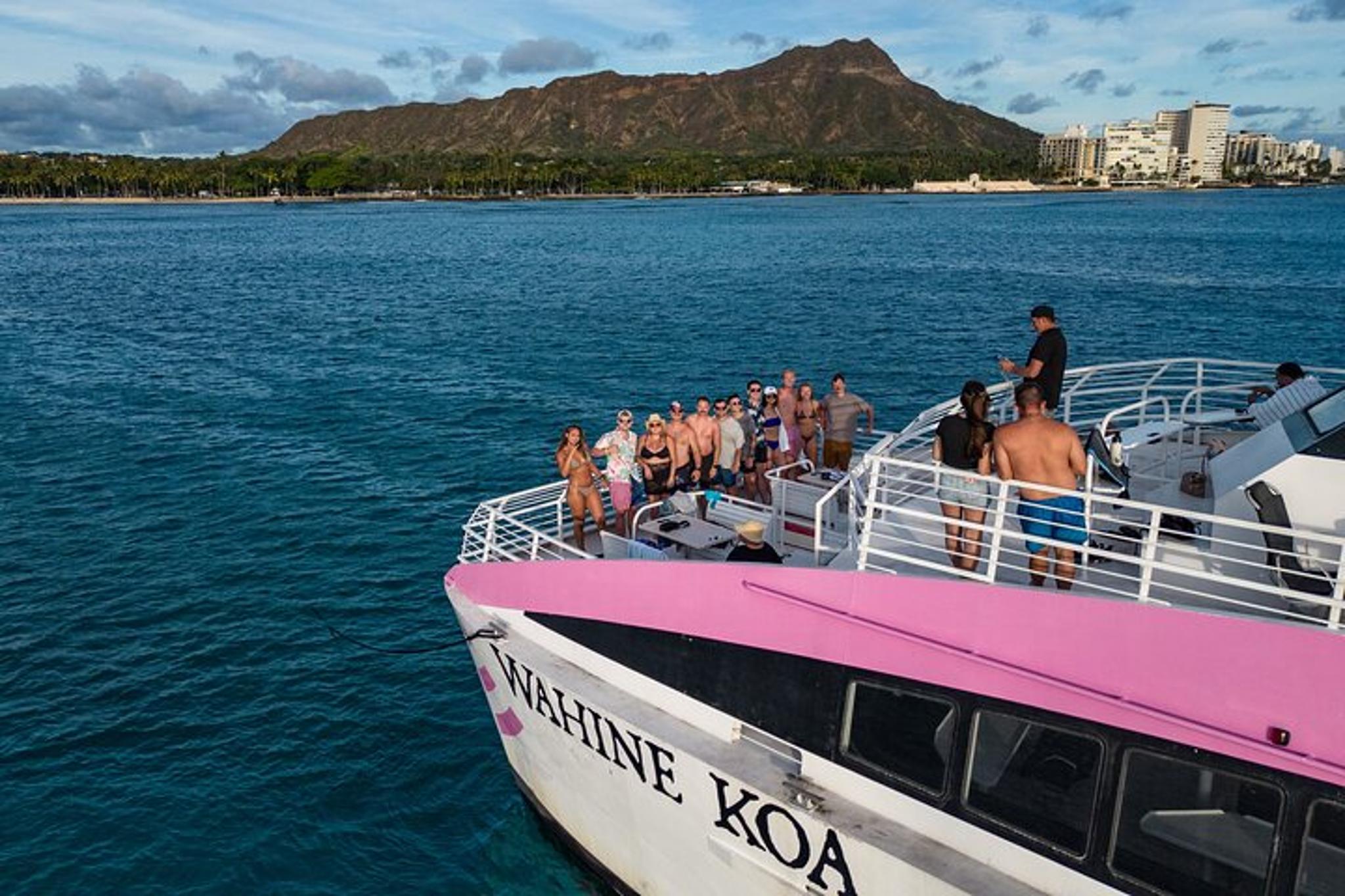 Waikiki Catamaran Cruise with Fireworks 2 hr - Image 4