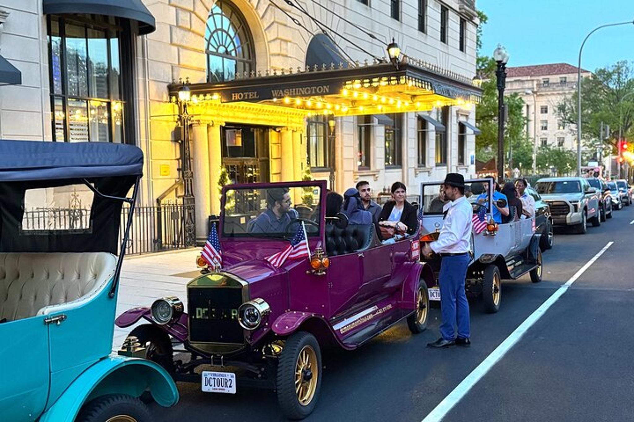 Washington DC Moonlight Tour by E-Cart or Vintage Car