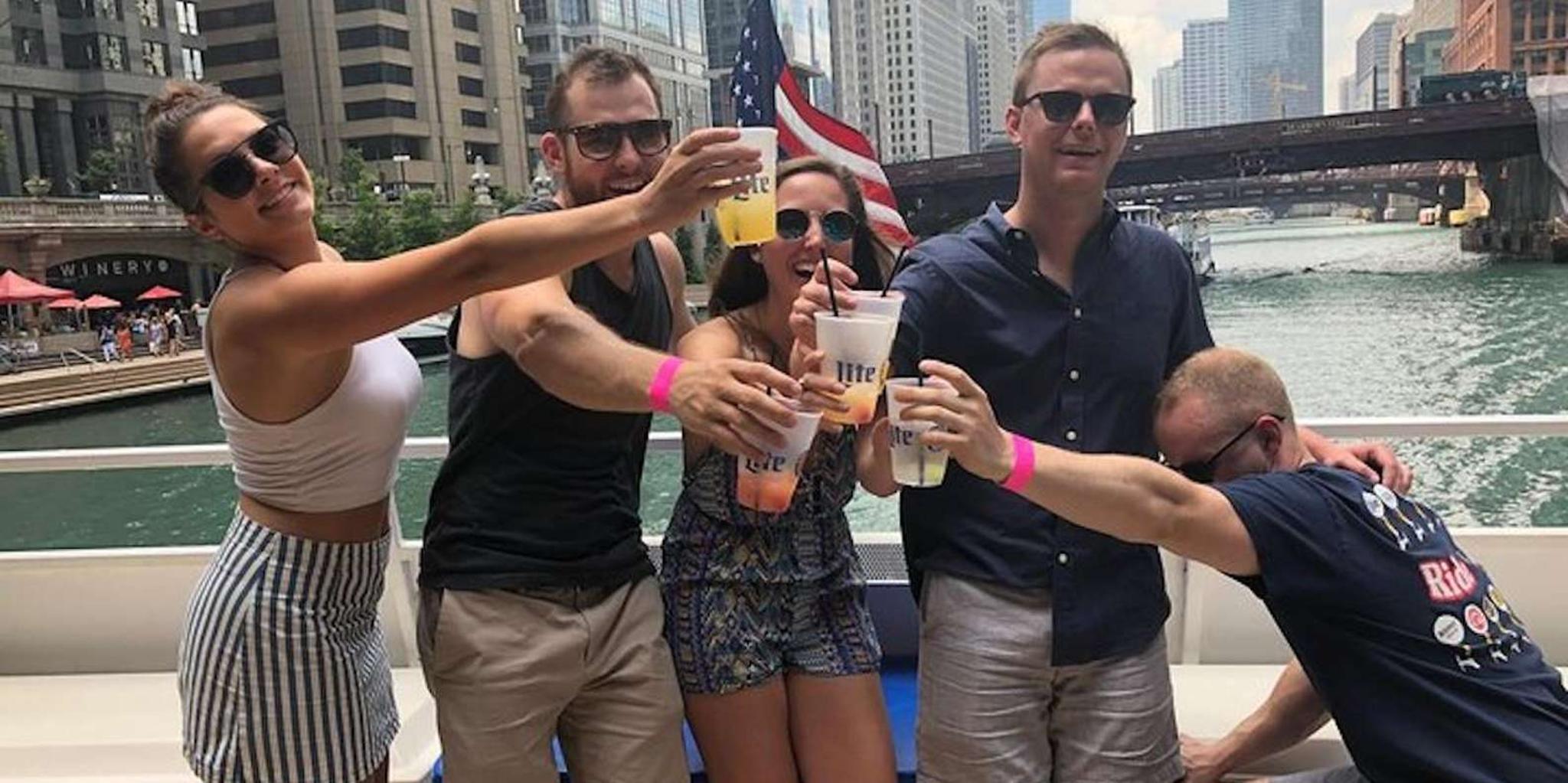 Chicago Tiki Bar Cruise on the River - Image 3