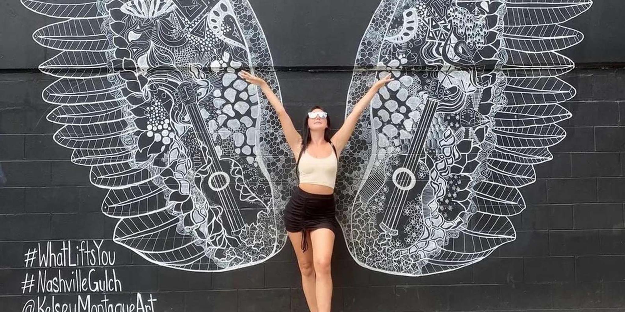 Nashville Murals & Mimosas BYOB Bus Tour 2 hr - Image 1