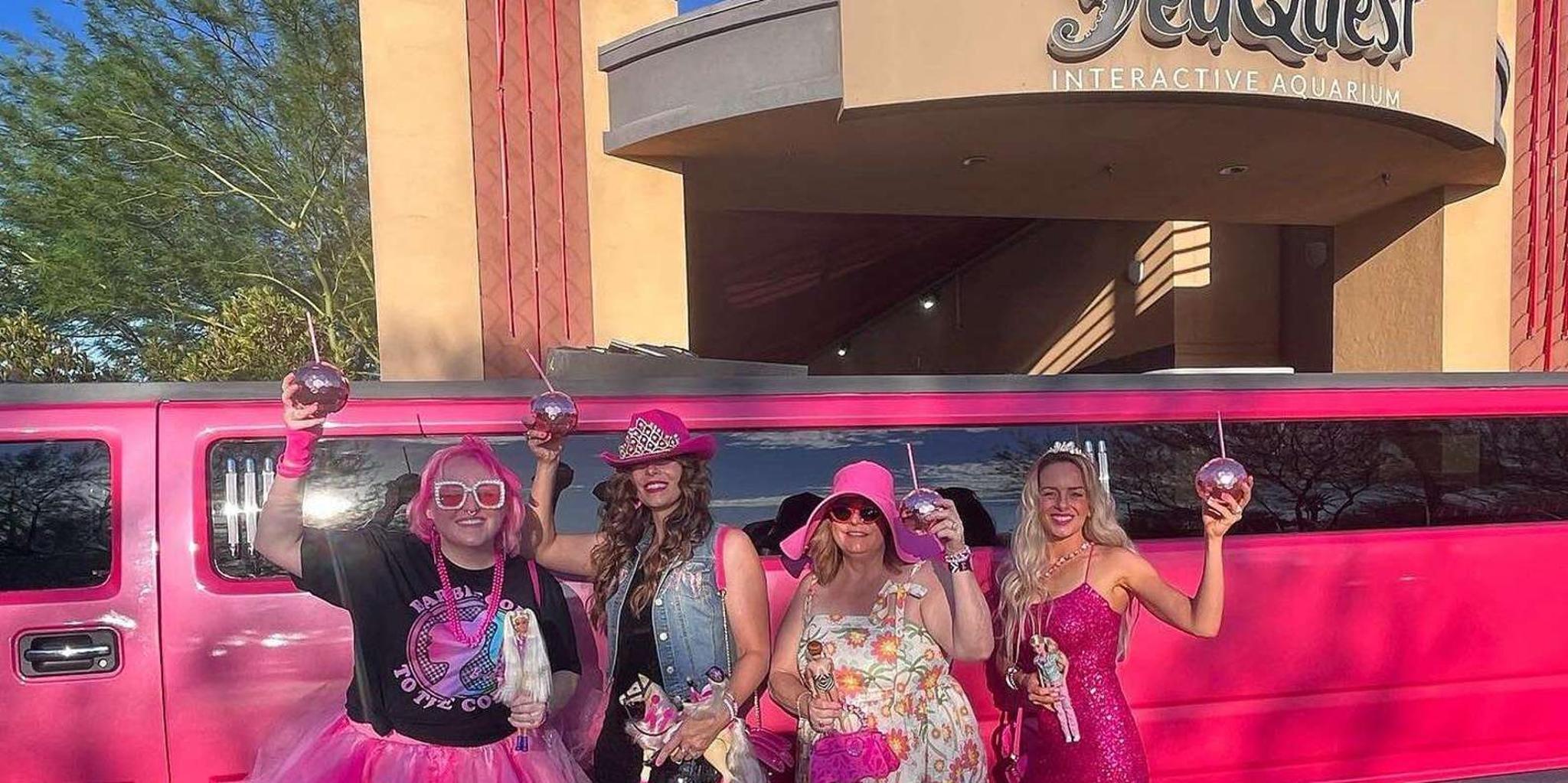 Las Vegas Limo Tour with Champagne and Nightclub Entry - Image 5