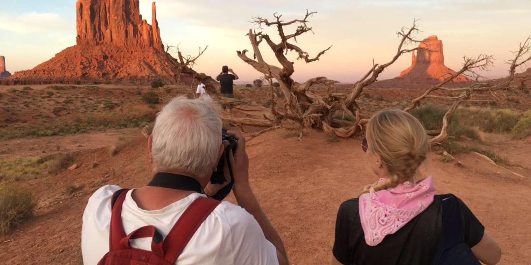 Monument Valley Jeep Tour with Navajo Guide - Image 4