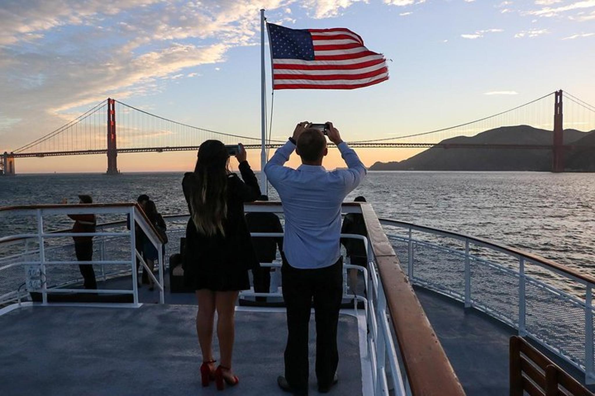 San Francisco Dinner Cruise - Image 5