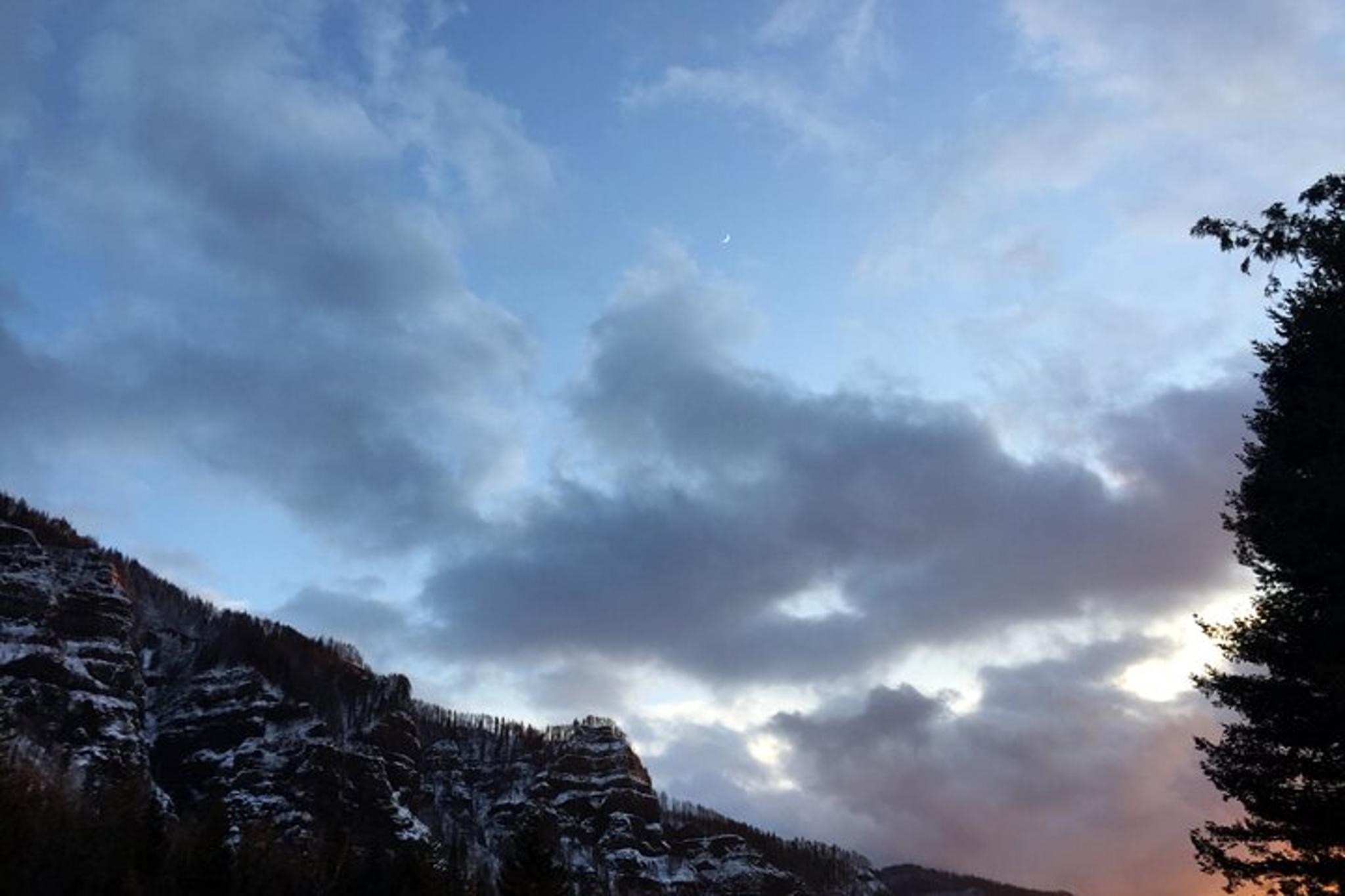 Columbia Gorge Wine Tasting Tour - Image 6