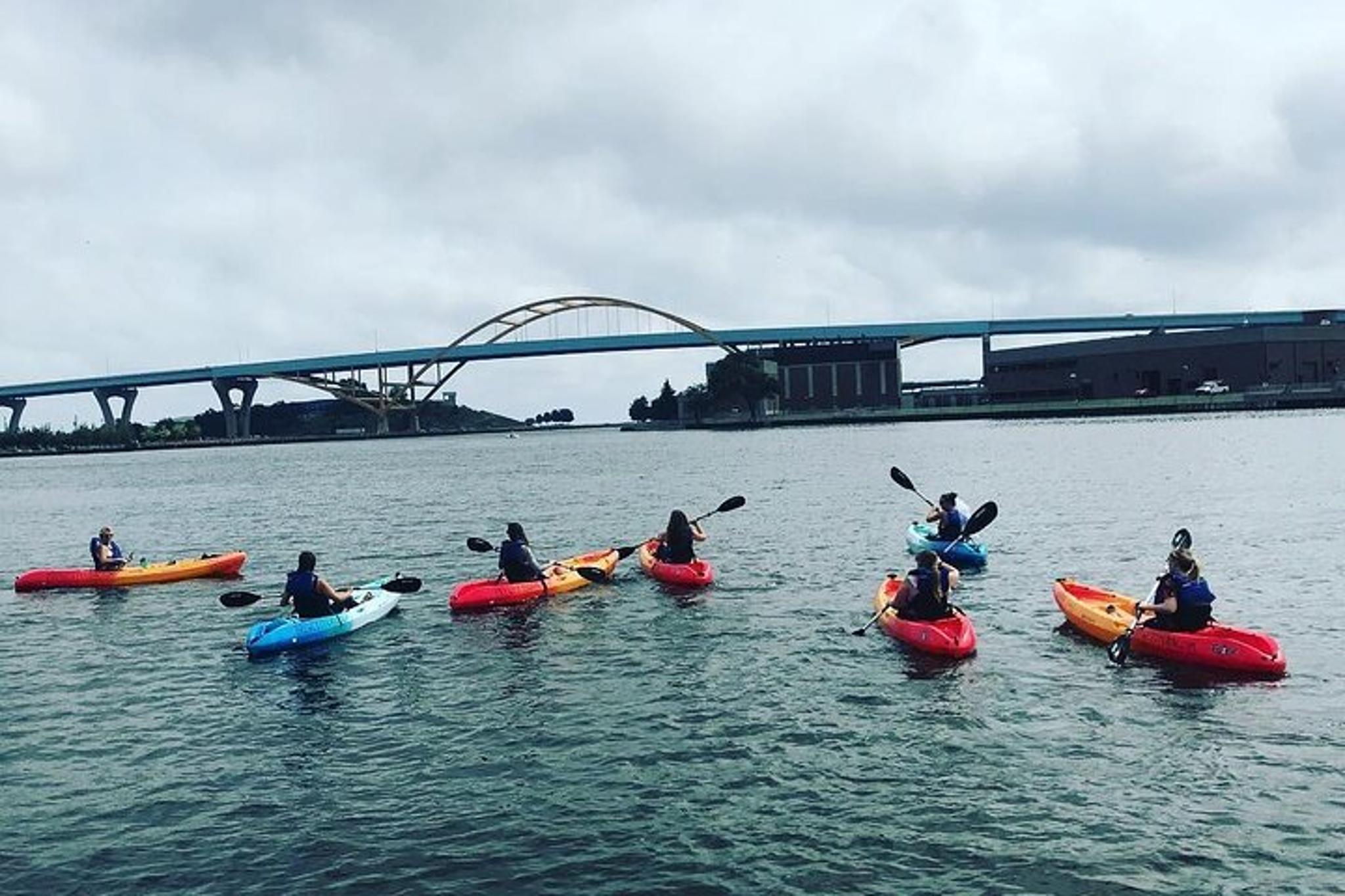 Milwaukee Tandem Kayak Rental - Image 3