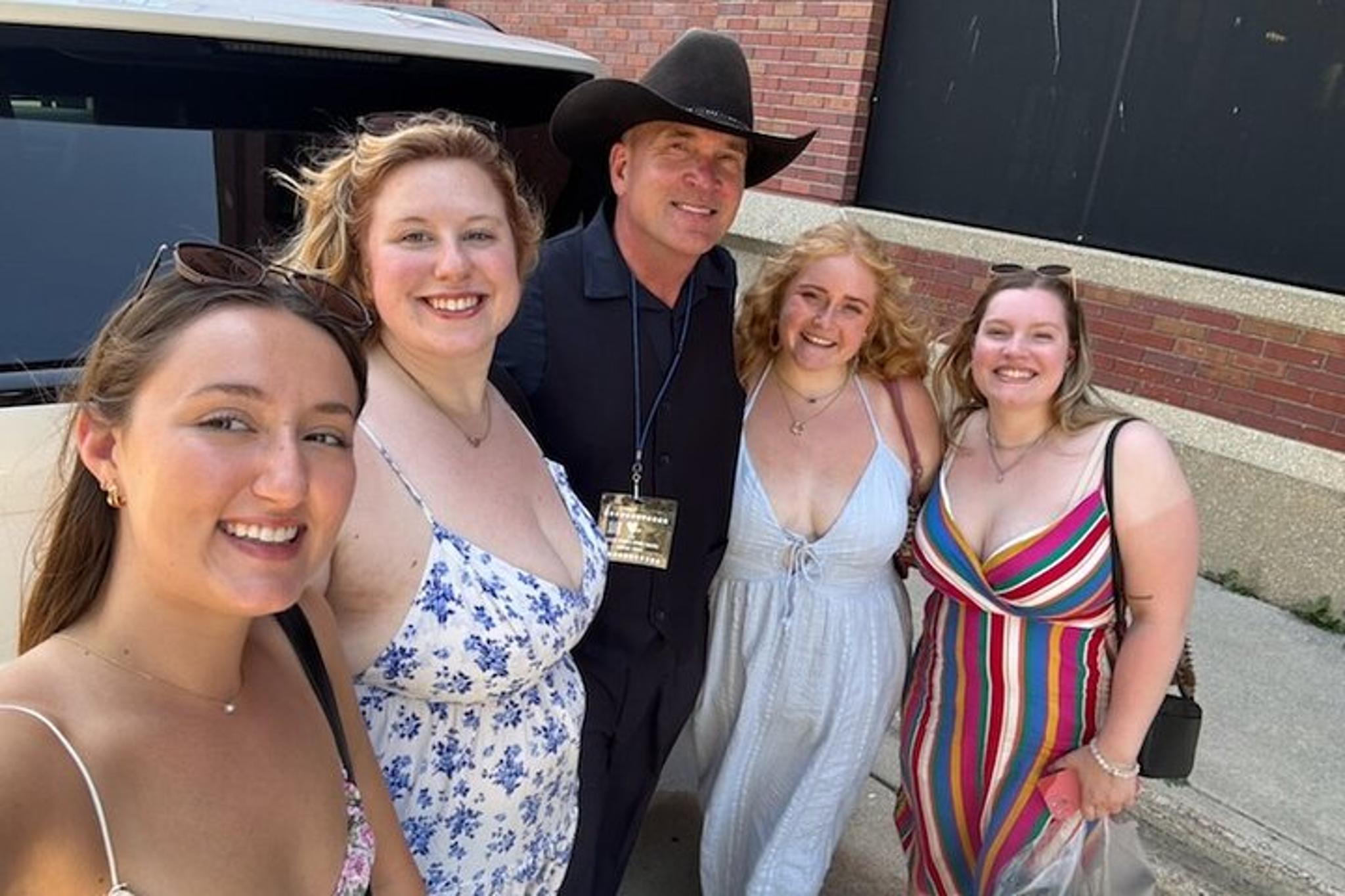 Traverse City Wine Tour in Luxury SUV - Image 1