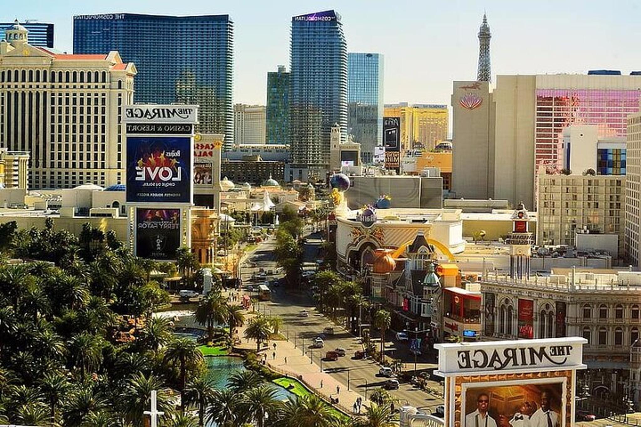 Las Vegas Walking Tour of the Strip - Image 4