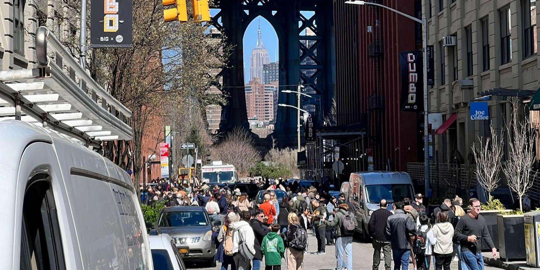 New York Brooklyn Bridge and DUMBO Walking Tour - Image 4