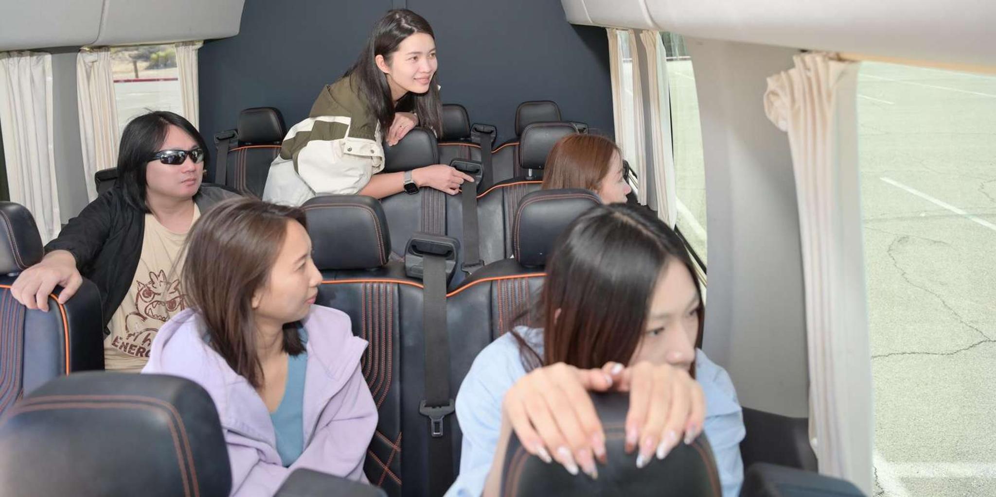 Las Vegas Antelope Canyon Small Group Tour - Image 6