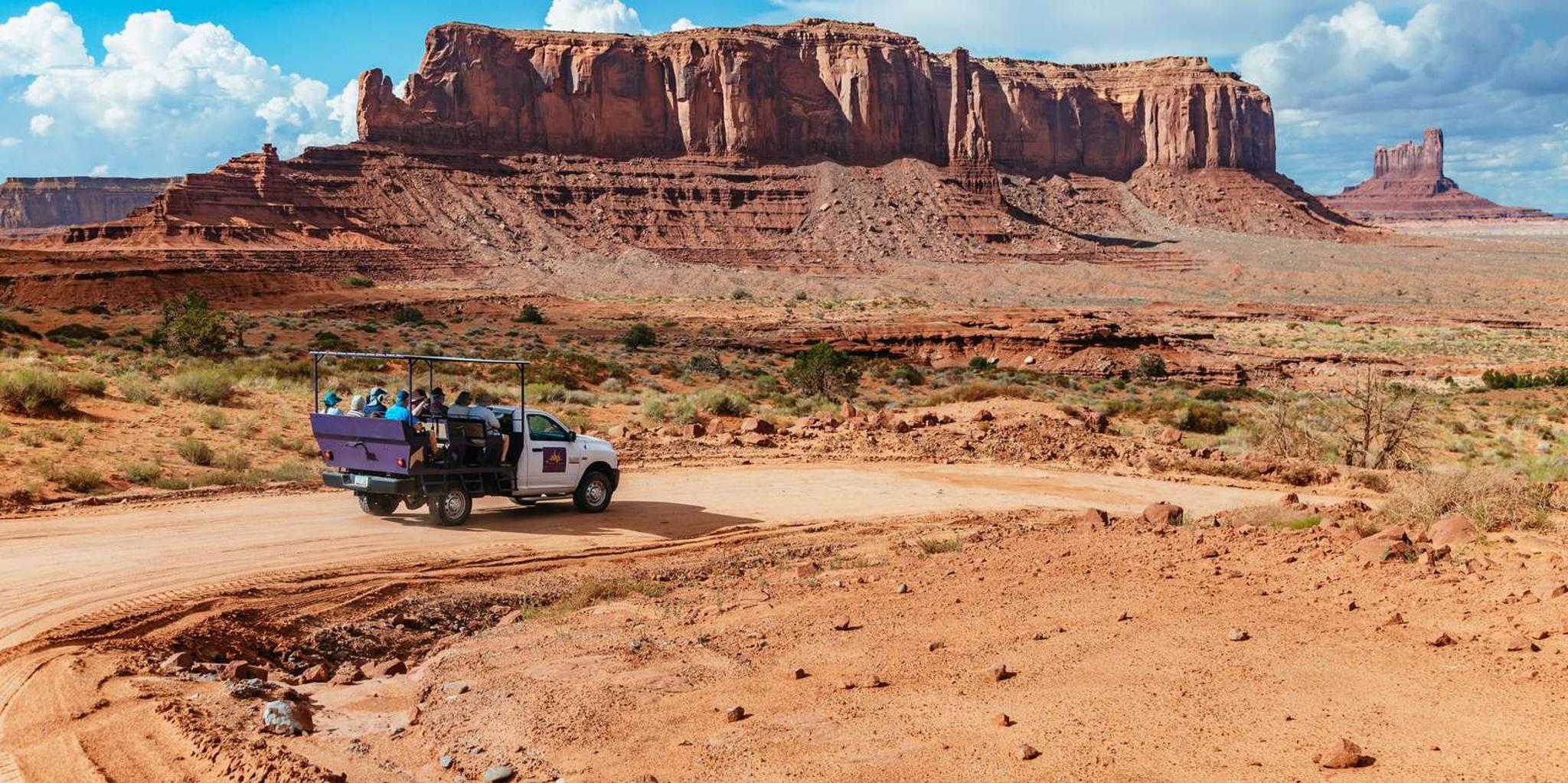 Monument Valley Sunset Tour with Navajo Guide - Image 6