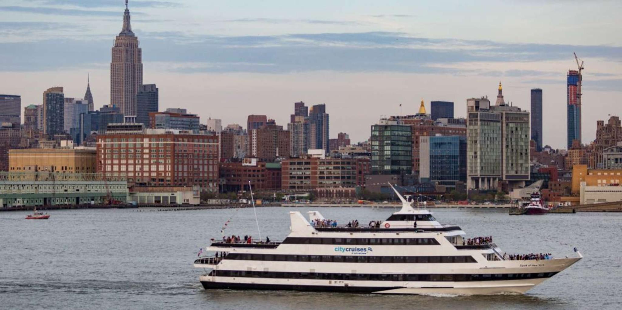 New York Thanksgiving Buffet Dinner Cruise