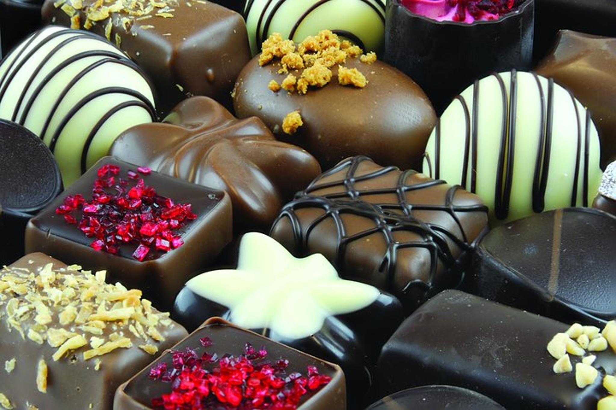 Sonoma Walking Food, Wine Tasting & History Tour - Image 5