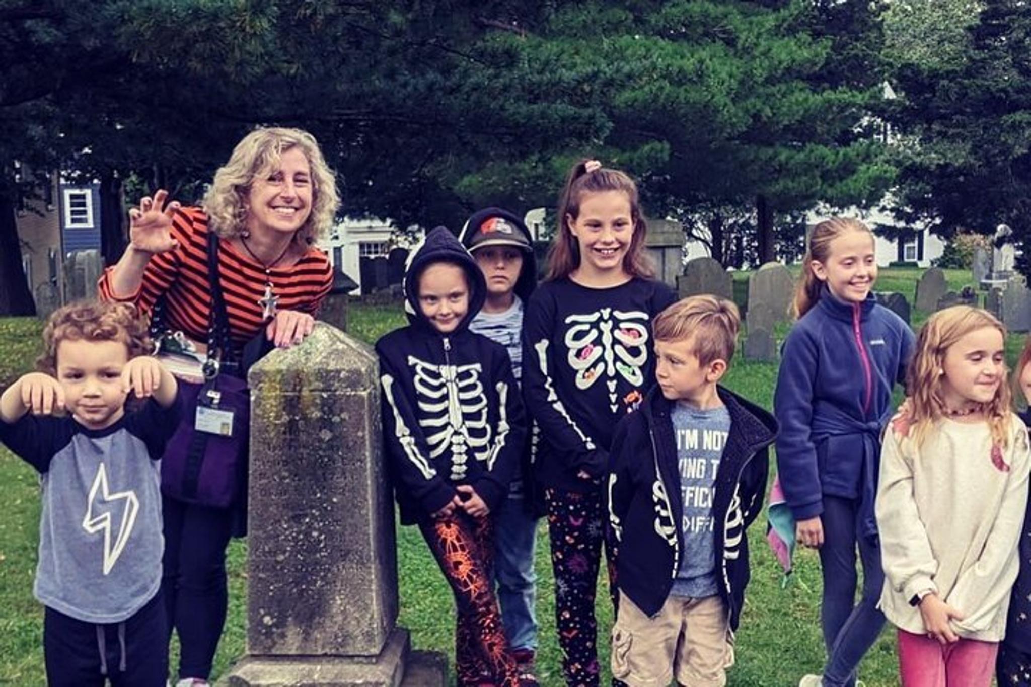 Salem Kids Spooky Tour 60 min - Image 2
