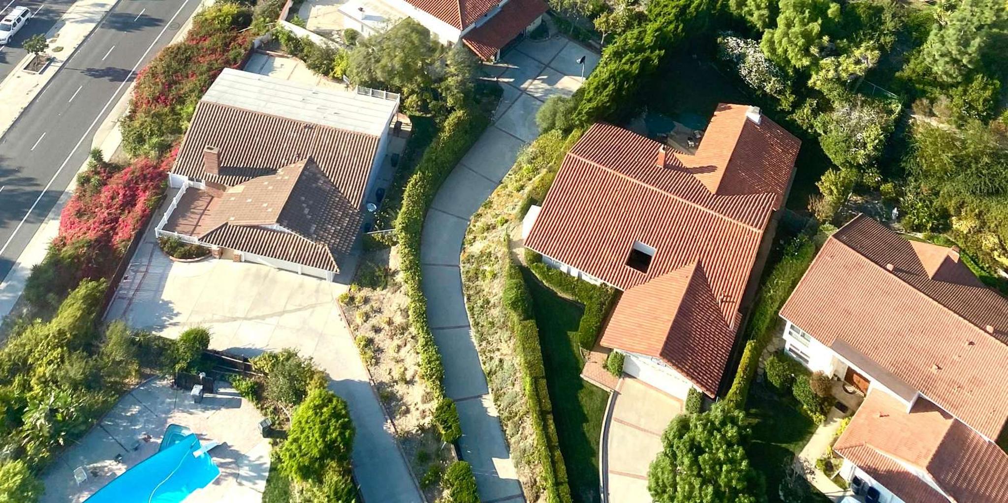 Los Angeles Helicopter Tour Over Hollywood Sign - Image 5