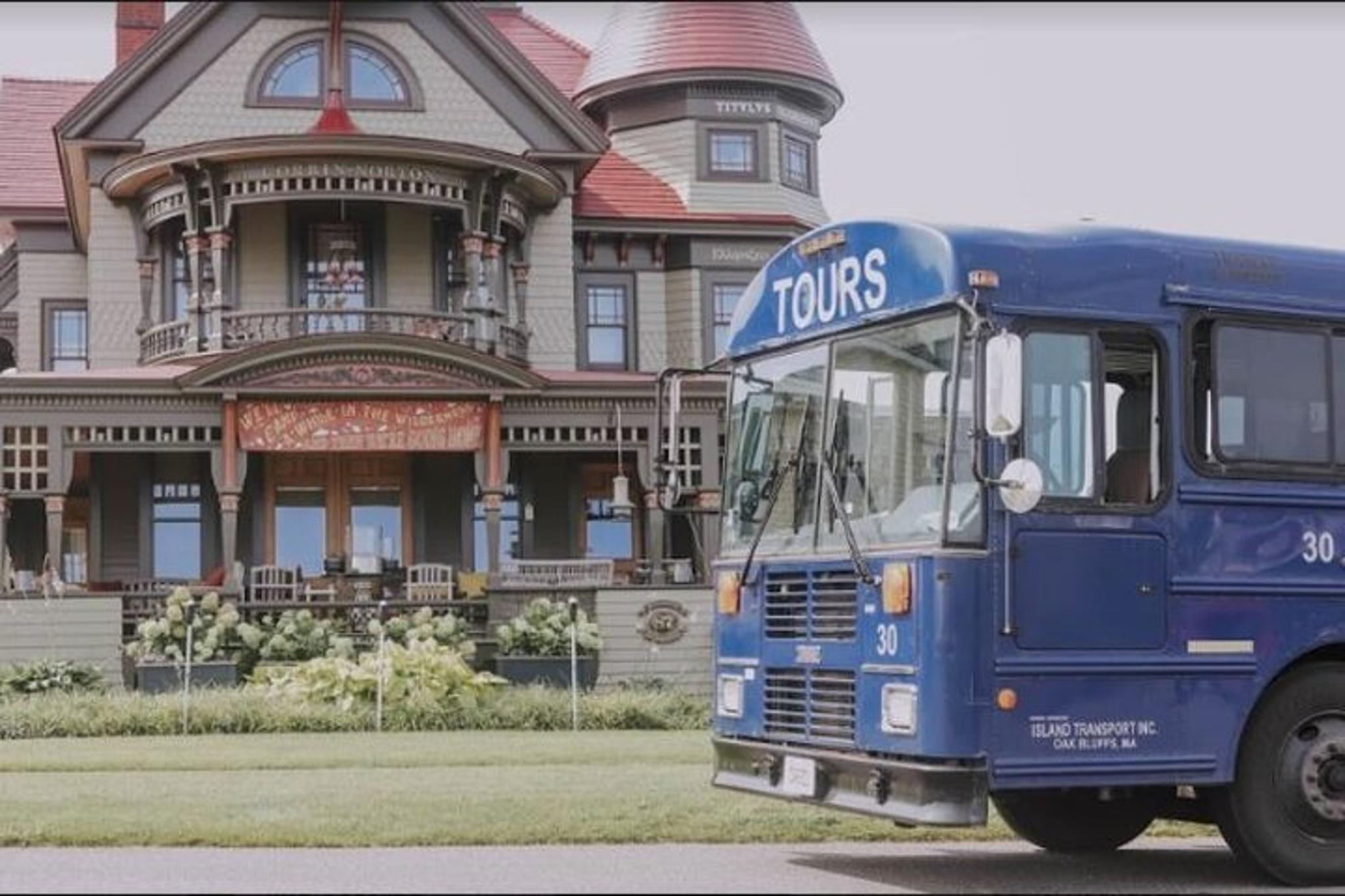 Martha's Vineyard Bus Tour