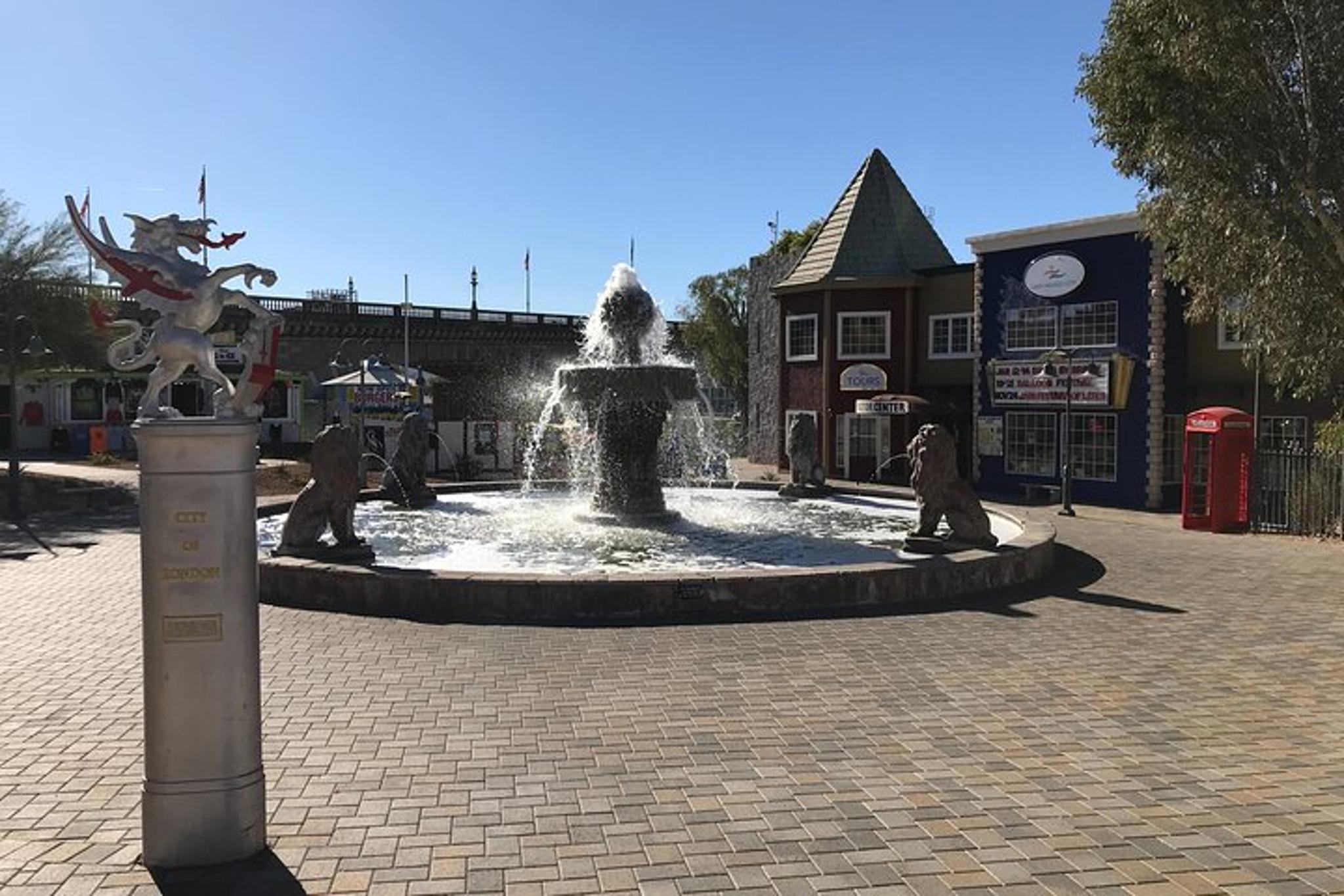 London Bridge and English Village Tour - Image 2