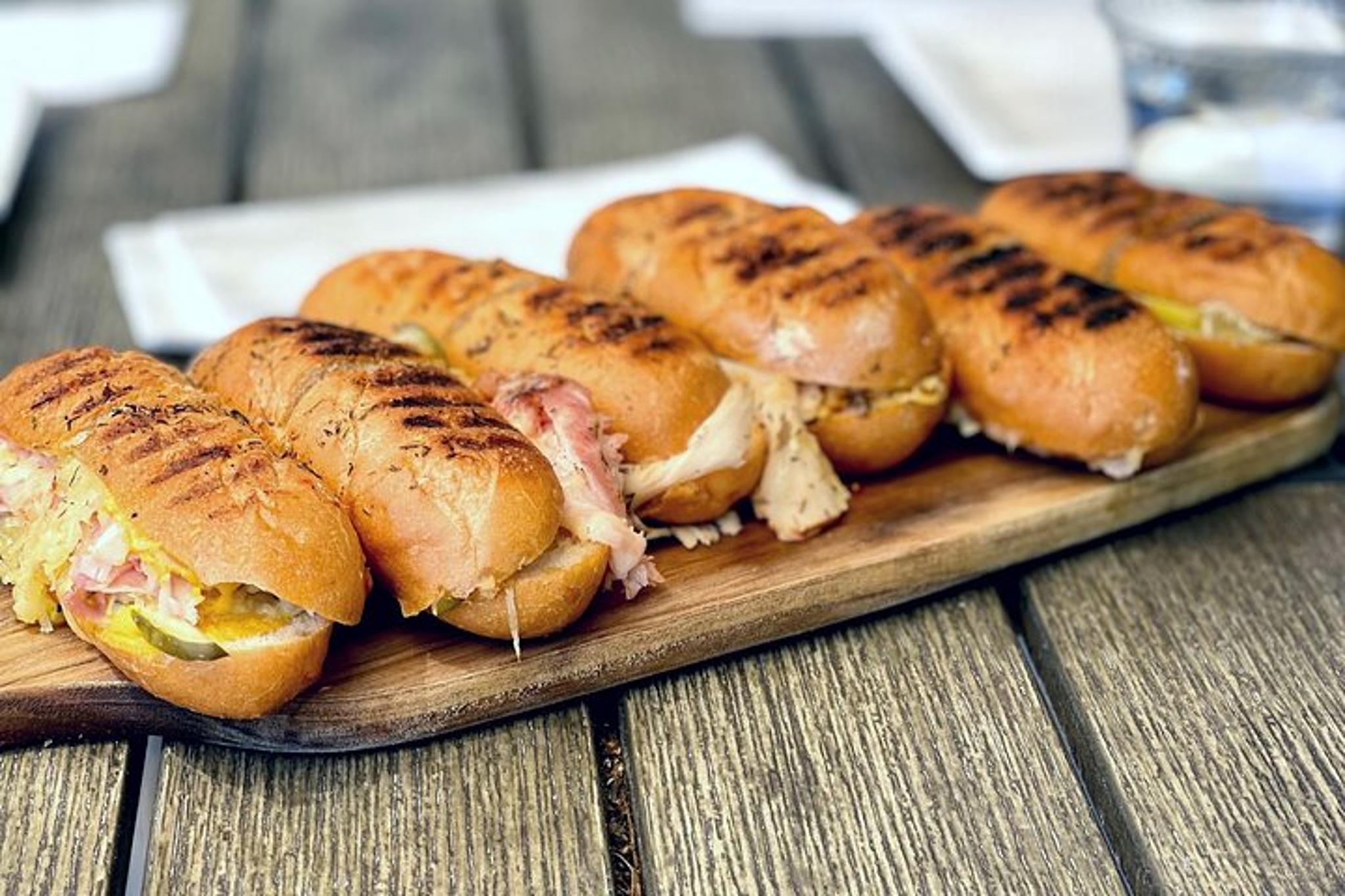 Las Vegas Food Tour: Flavors of Fremont - Image 3