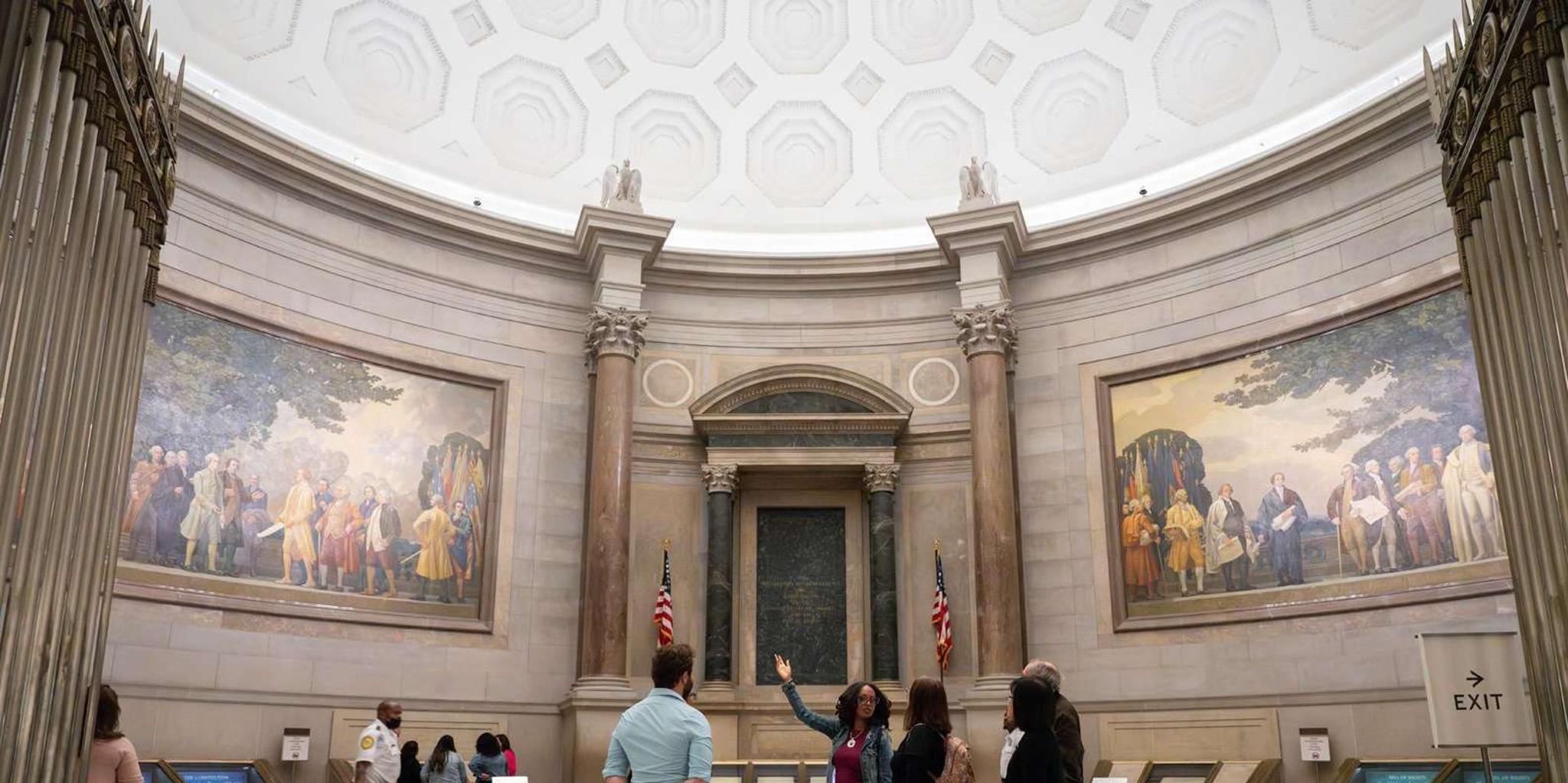 Washington DC National Archives and US Capitol Tour - Image 3