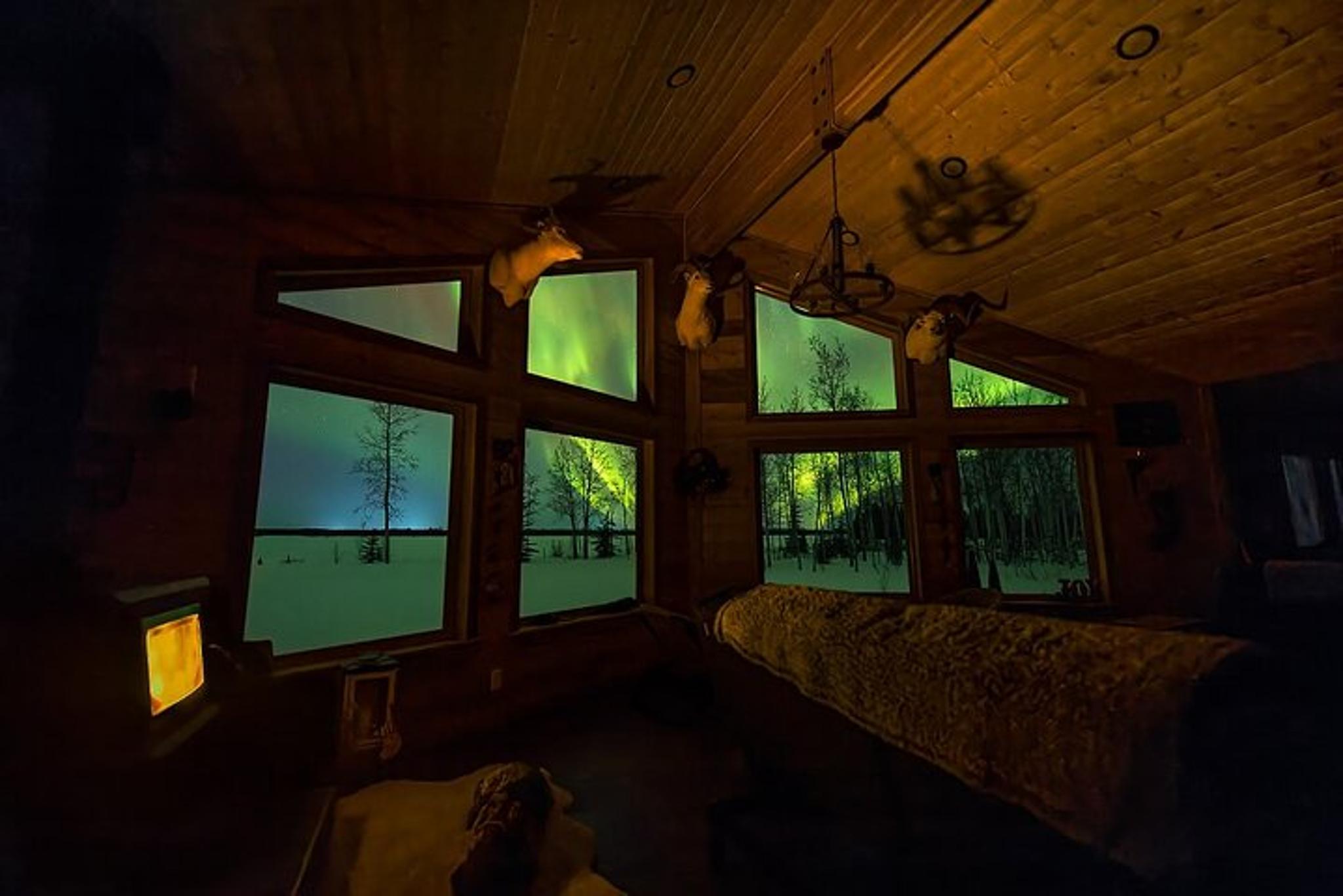Fairbanks Northern Lights Lodge & Chase - Image 4