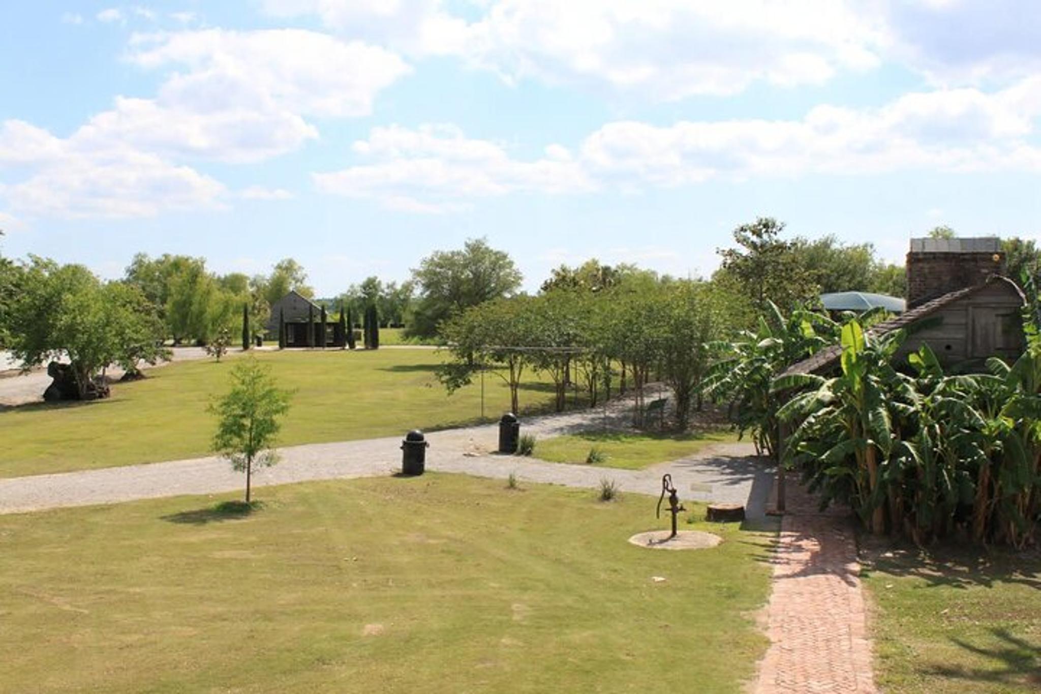 Louisiana Whitney Plantation Tour with Transportation - Image 2