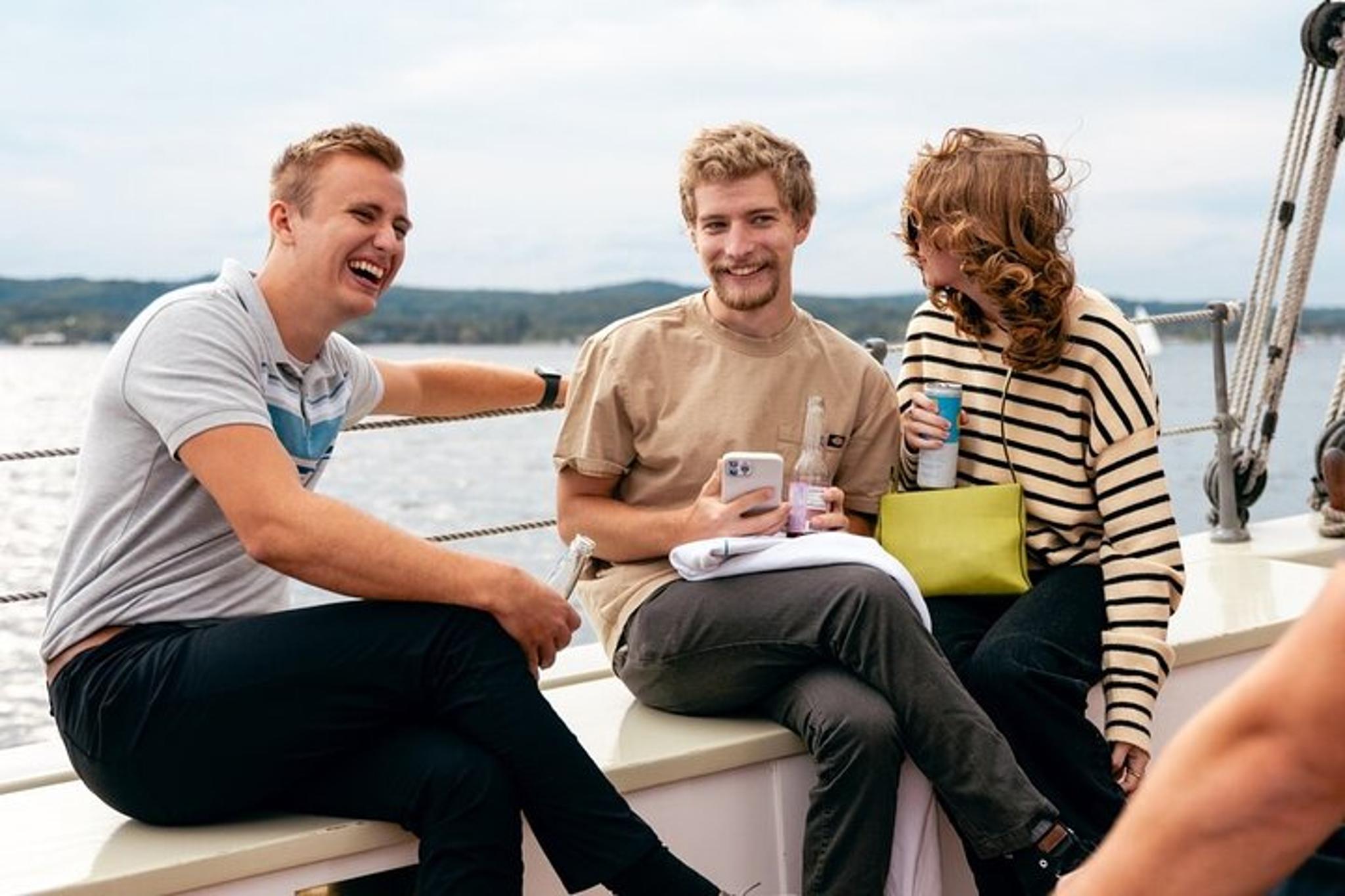 Traverse City Wine Tasting Cruise 2 hr - Image 2